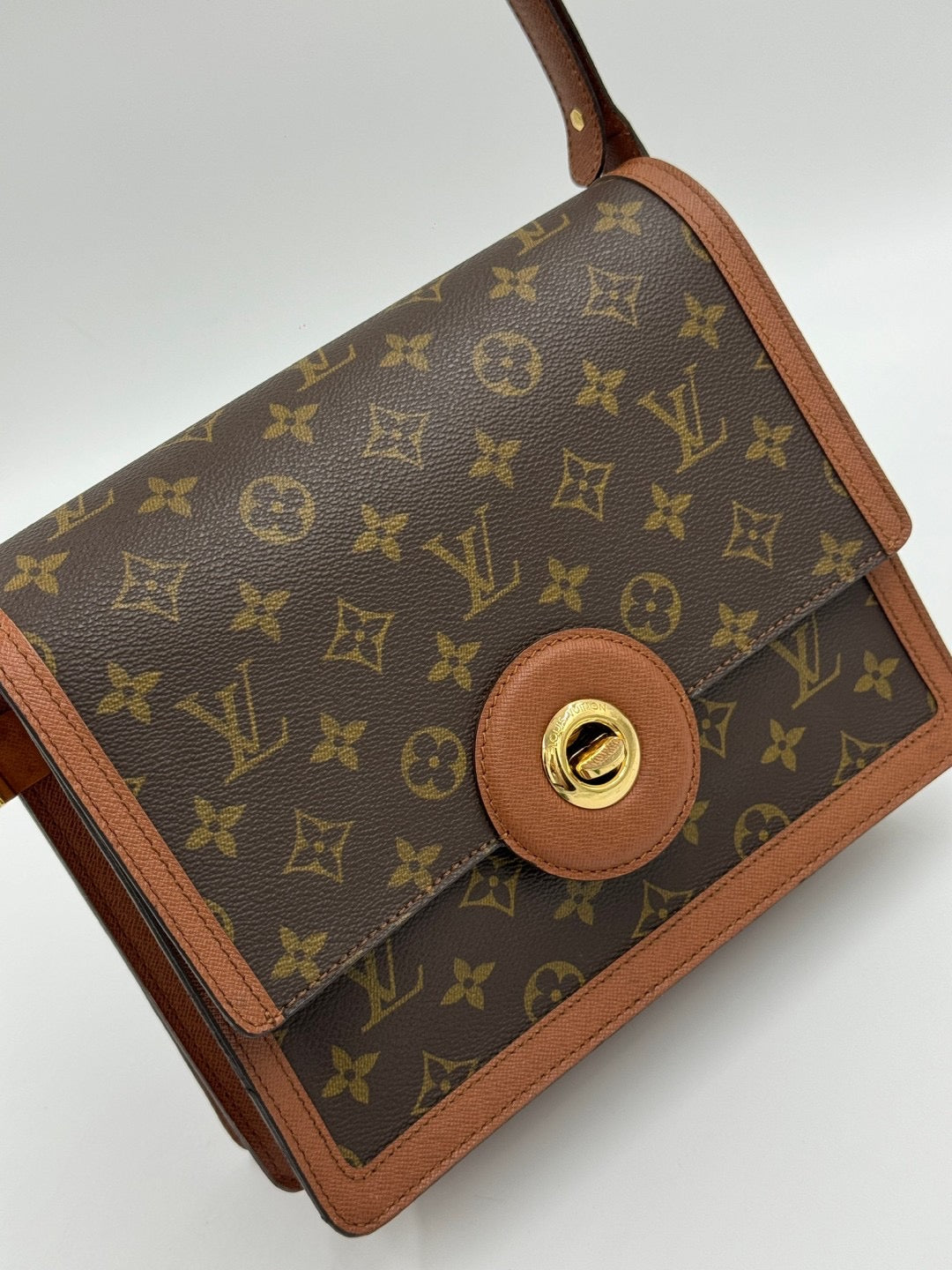 Louis Vuitton Raspail 紅皮達芙妮 M51372  / Rank A 24071904