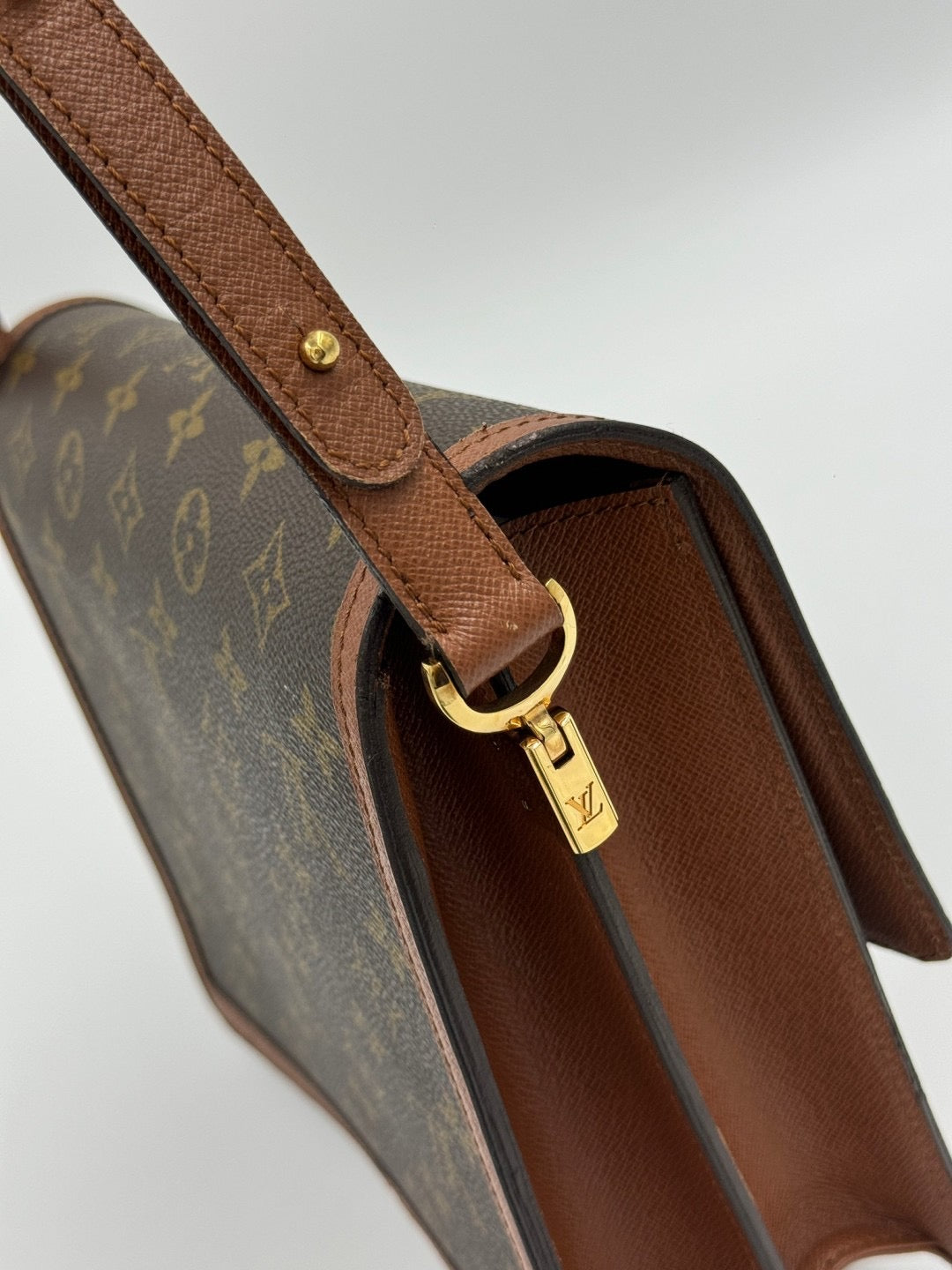 Louis Vuitton Raspail 紅皮達芙妮 M51372  / Rank A 24071904