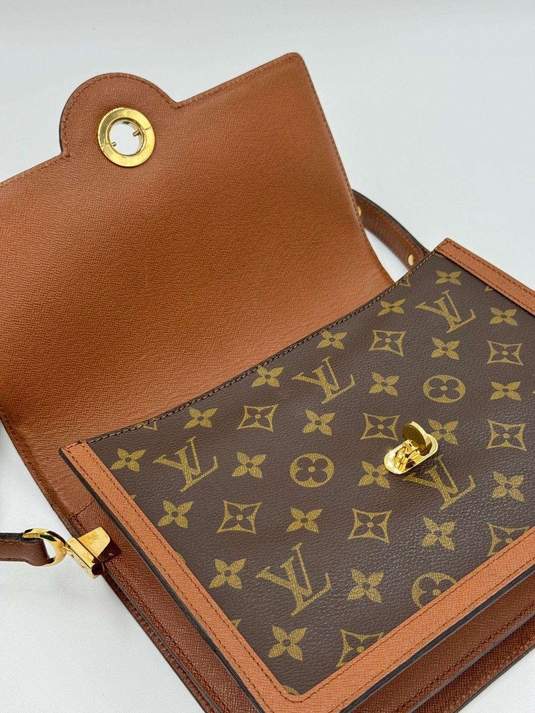 Louis Vuitton Raspail 紅皮達芙妮 M51372  / Rank A 24071904