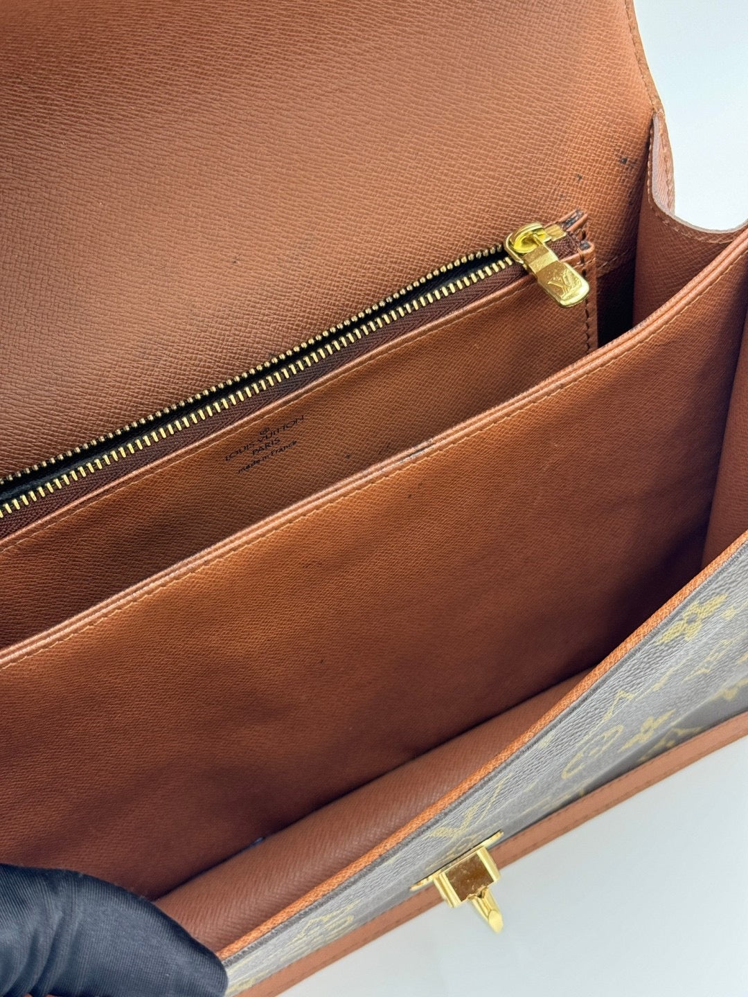 Louis Vuitton Raspail 紅皮達芙妮 M51372  / Rank A 24071904