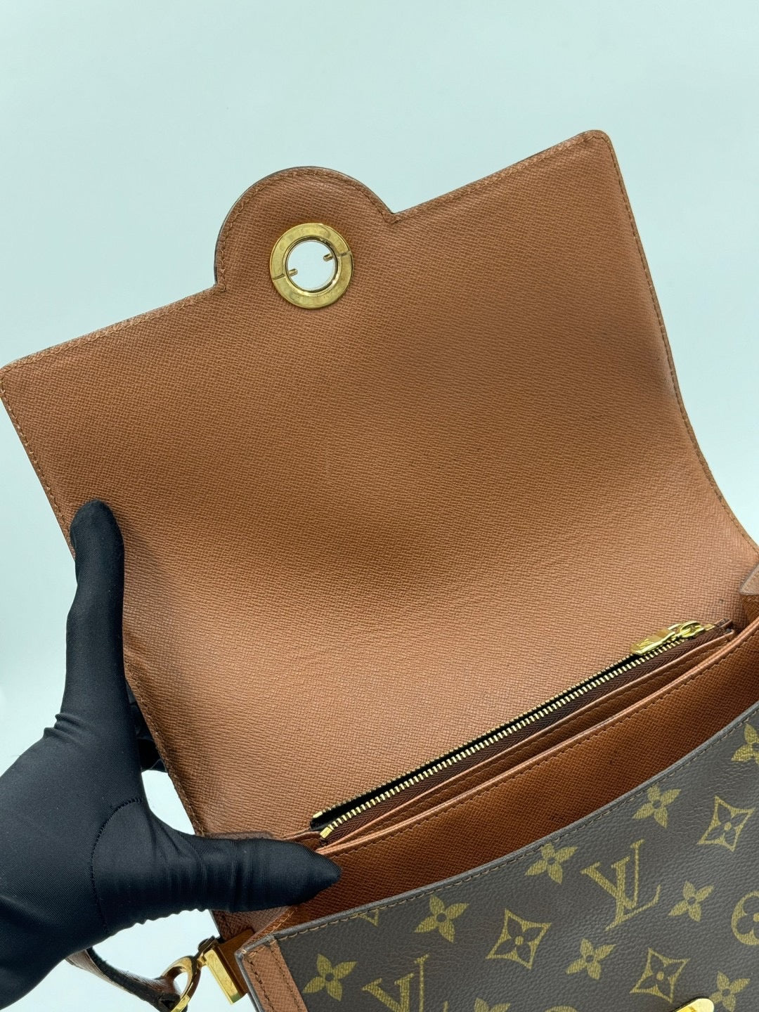 Louis Vuitton Raspail 紅皮達芙妮 M51372  / Rank A 24071904