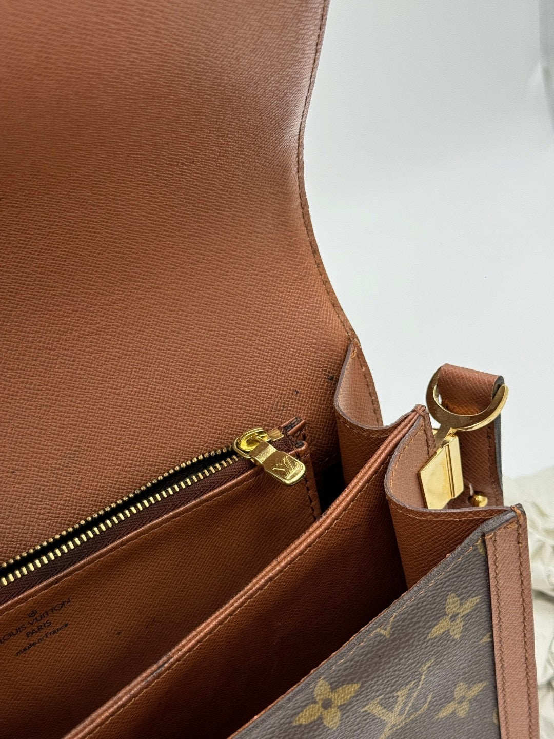 Louis Vuitton Raspail 紅皮達芙妮 M51372  / Rank A 24071904