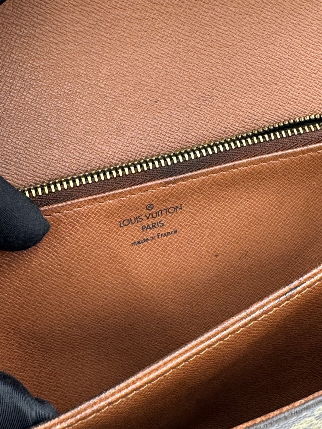 Louis Vuitton Raspail 紅皮達芙妮 M51372  / Rank A 24071904