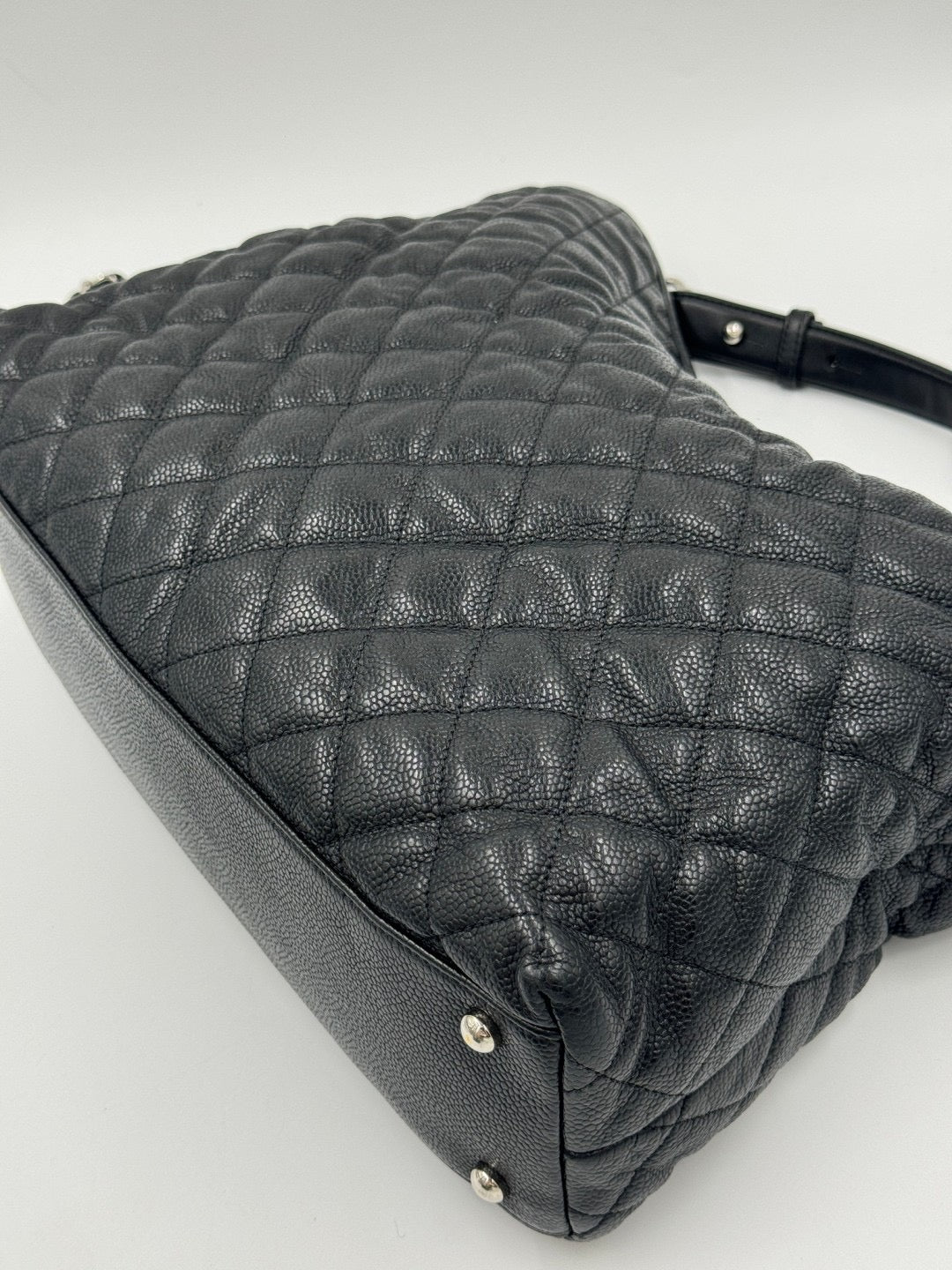 Chanel hobo 機場包 MM  black 黑色 / Rank A 24072113