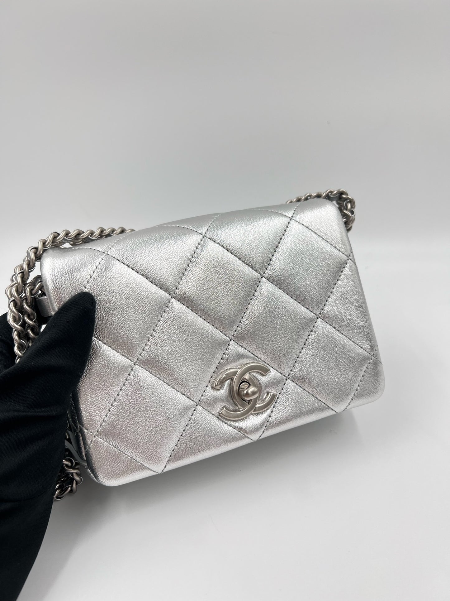 Chanel 22P 多鏈條方胖 / Rank SA