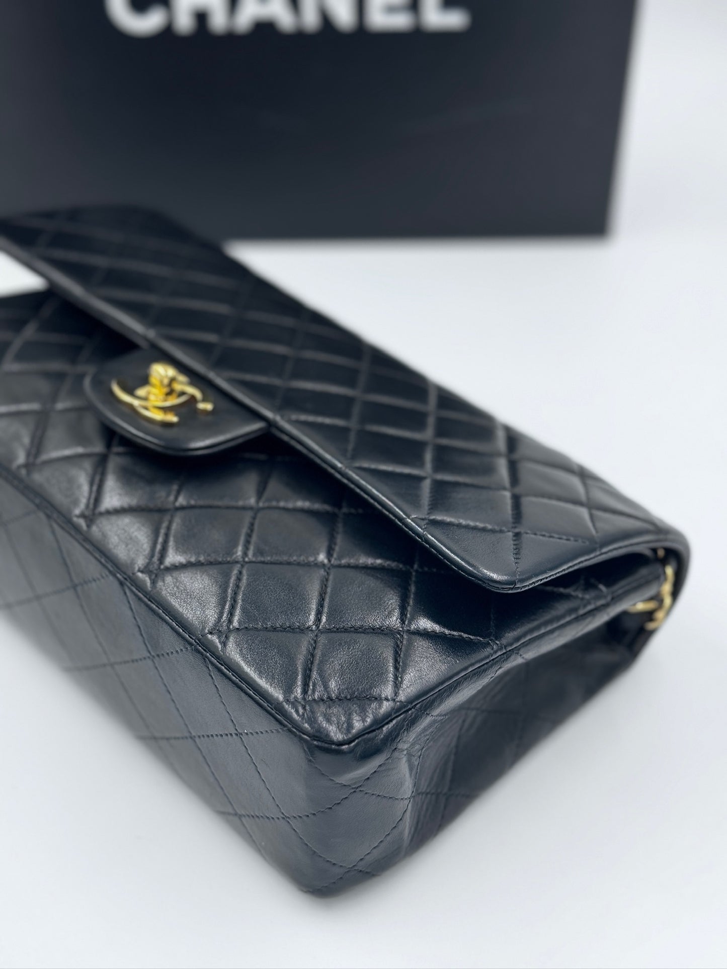 Chanel Classic Flap 25cm Lambskin / Rank SA 24072706