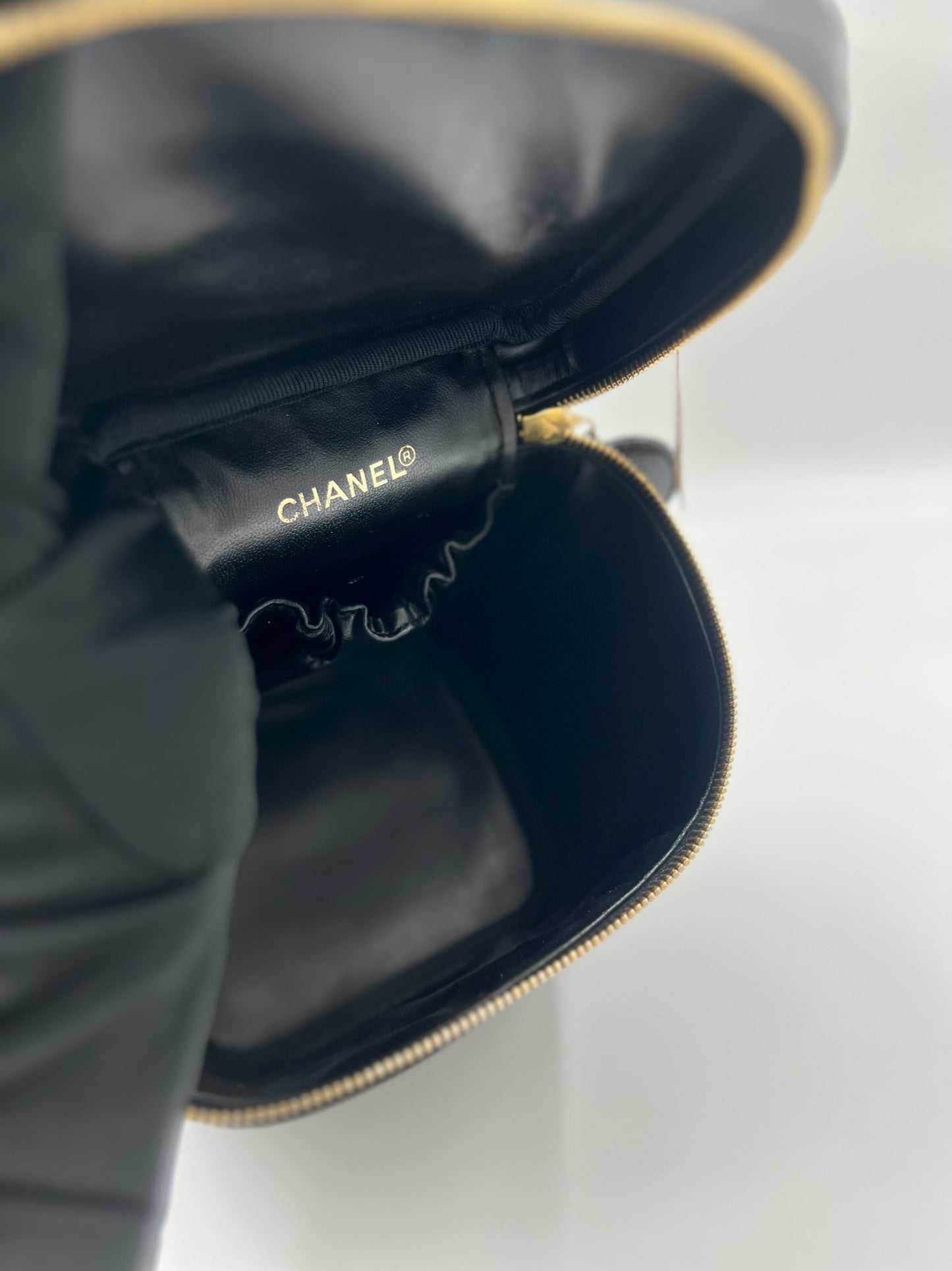 Chanel 黑色化妝包 / Rank SA