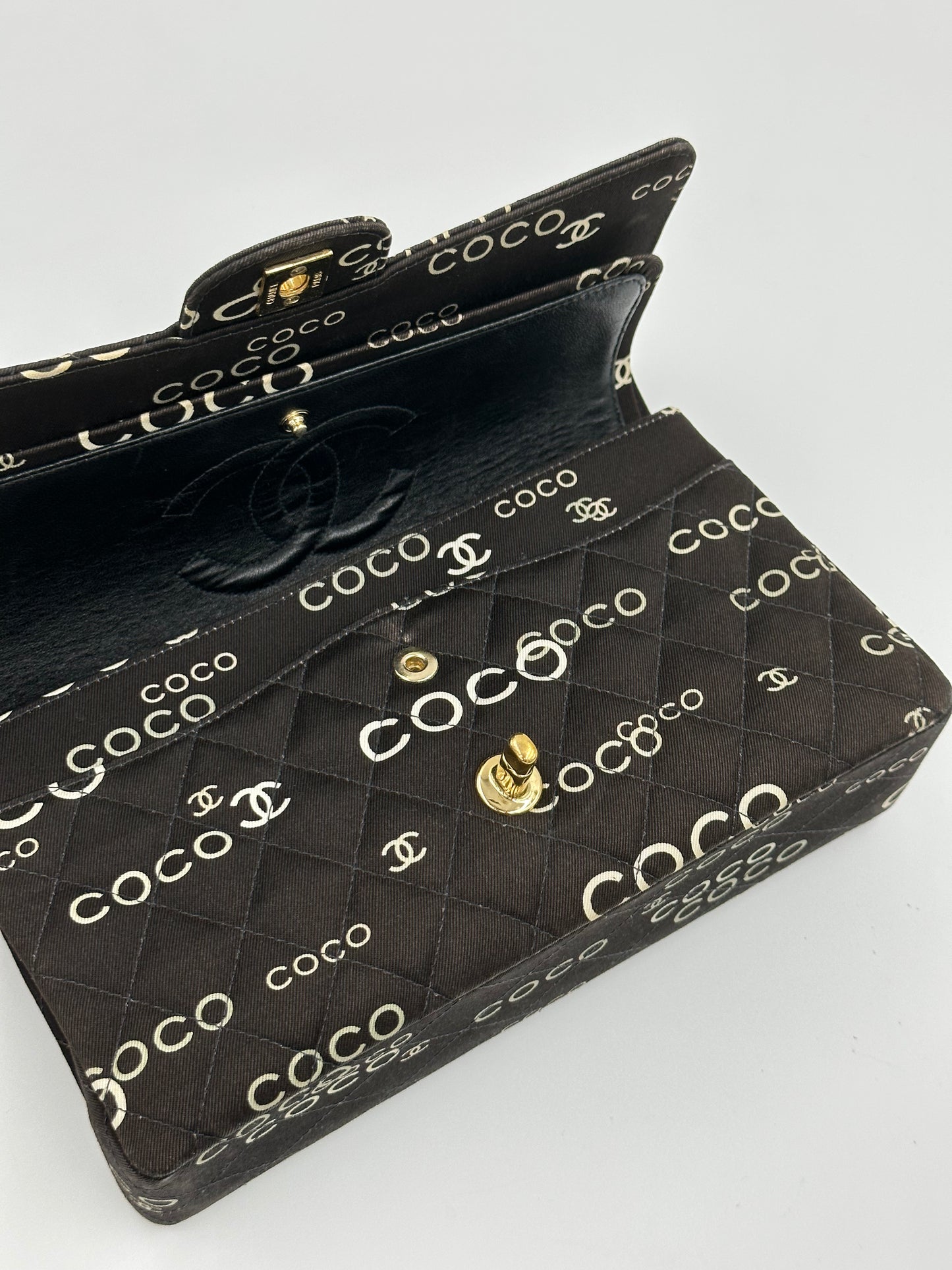 Chanel logo CF 25 / Rank A
