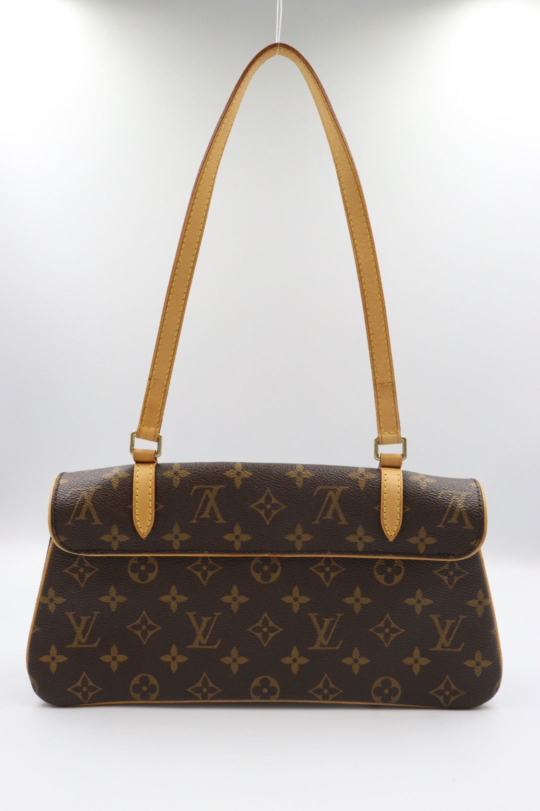 Louis Vuitton  shoulder bag / Rank SA