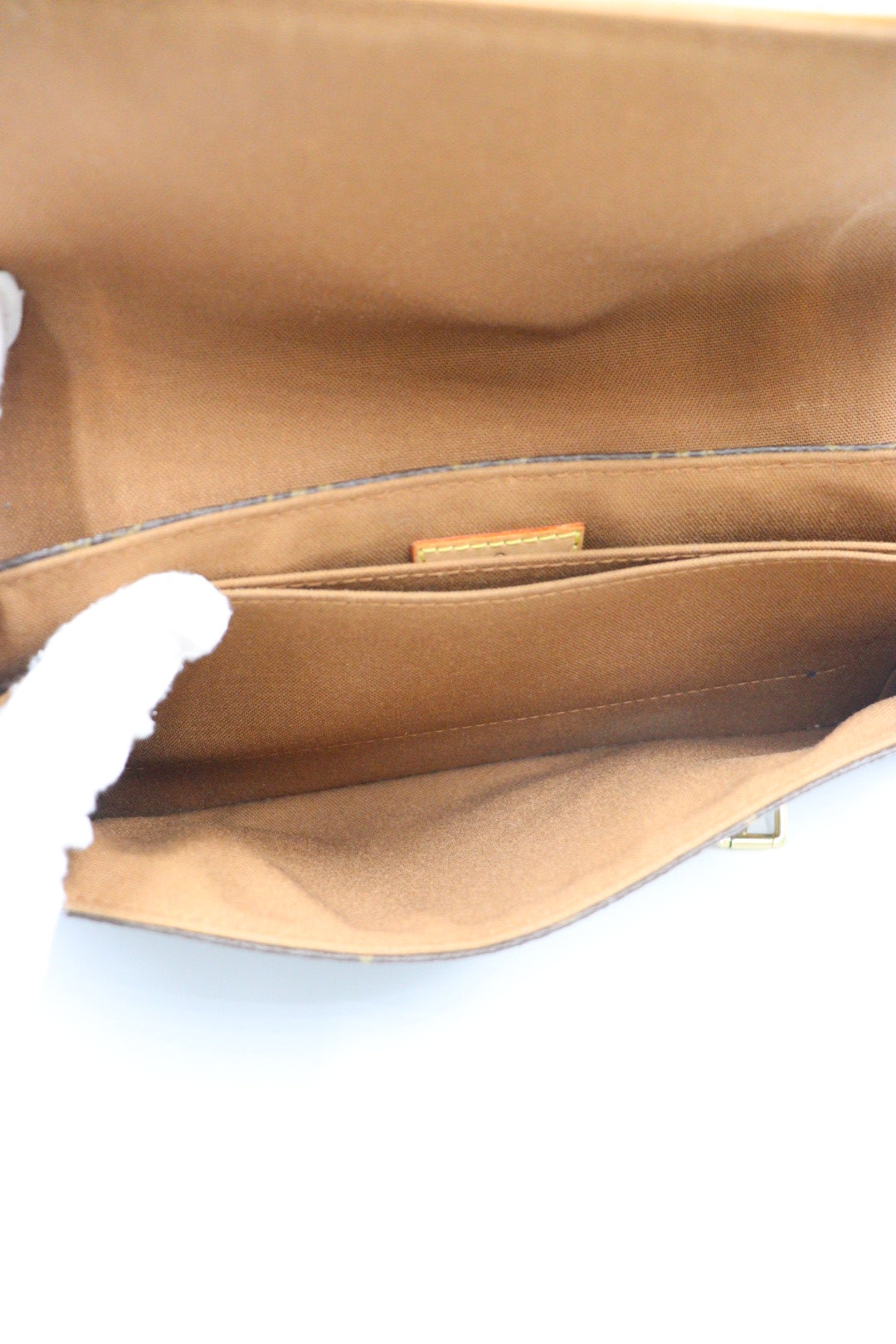 Louis Vuitton  shoulder bag / Rank SA