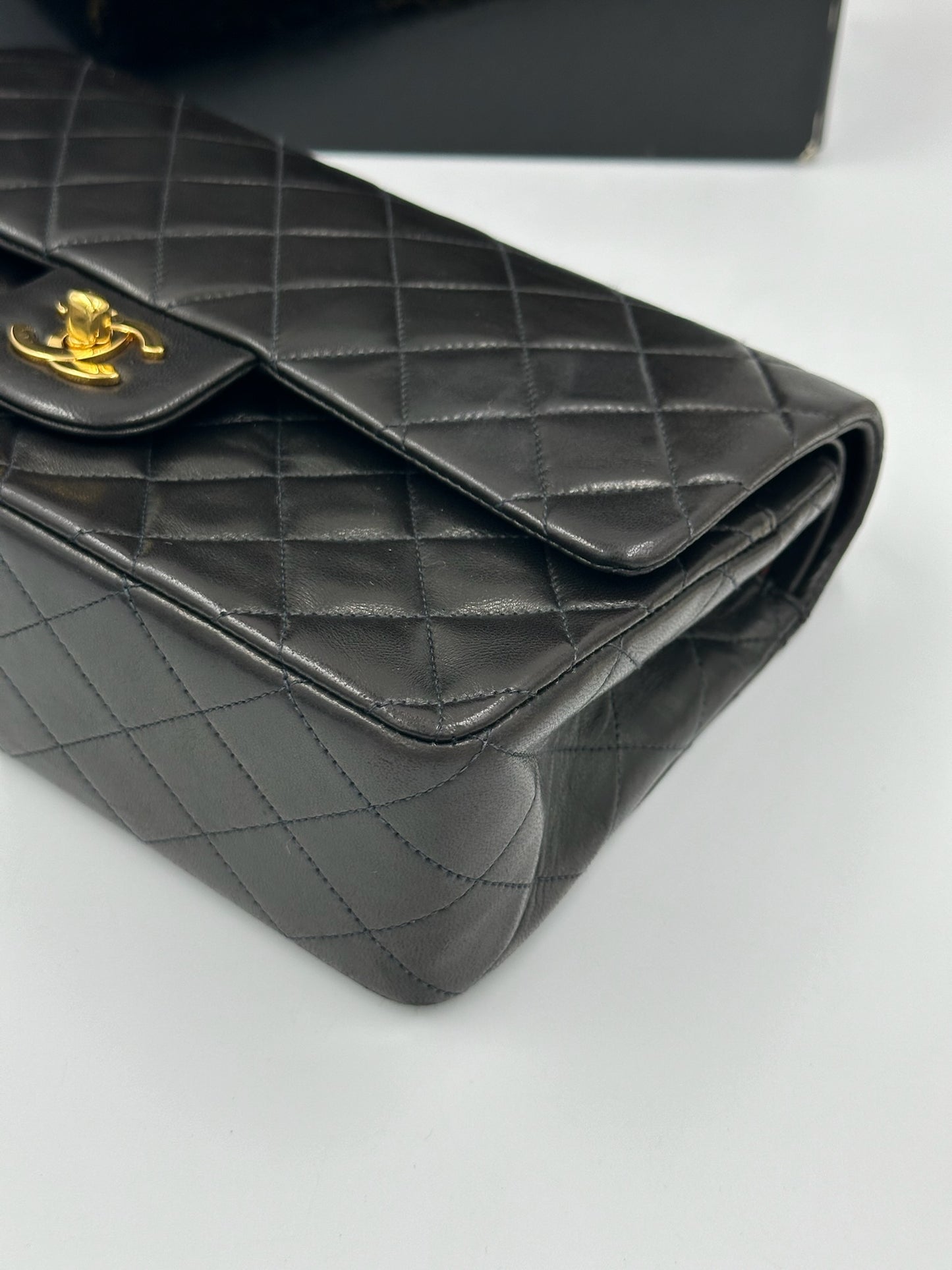 Chanel Classic Flap 25cm / Rank SA