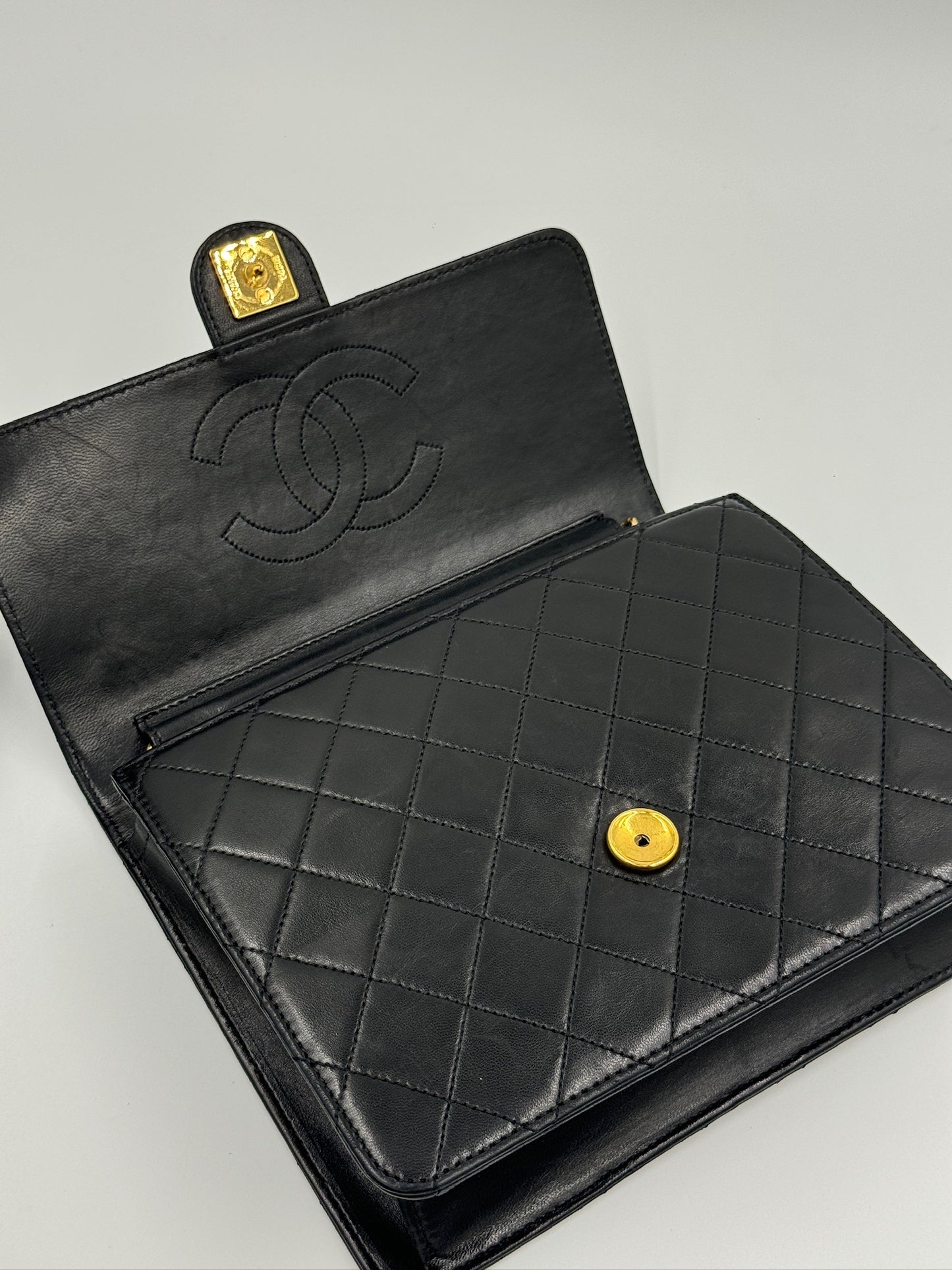 Chanel 22cm vintage 信封包 black 黑色 / Rank AB 24072002
