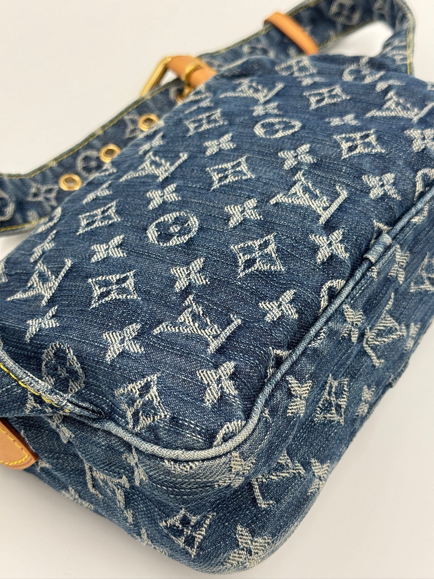 Louis Vuitton 牛仔相機包  / Rank A 24071906