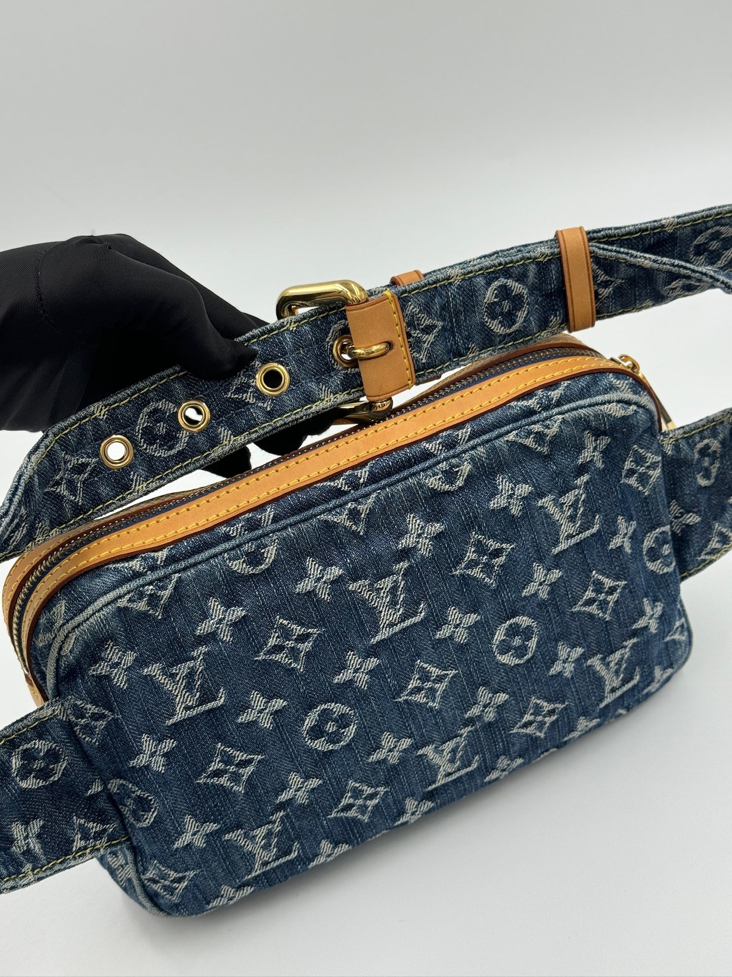 Louis Vuitton 牛仔相機包  / Rank A 24071906