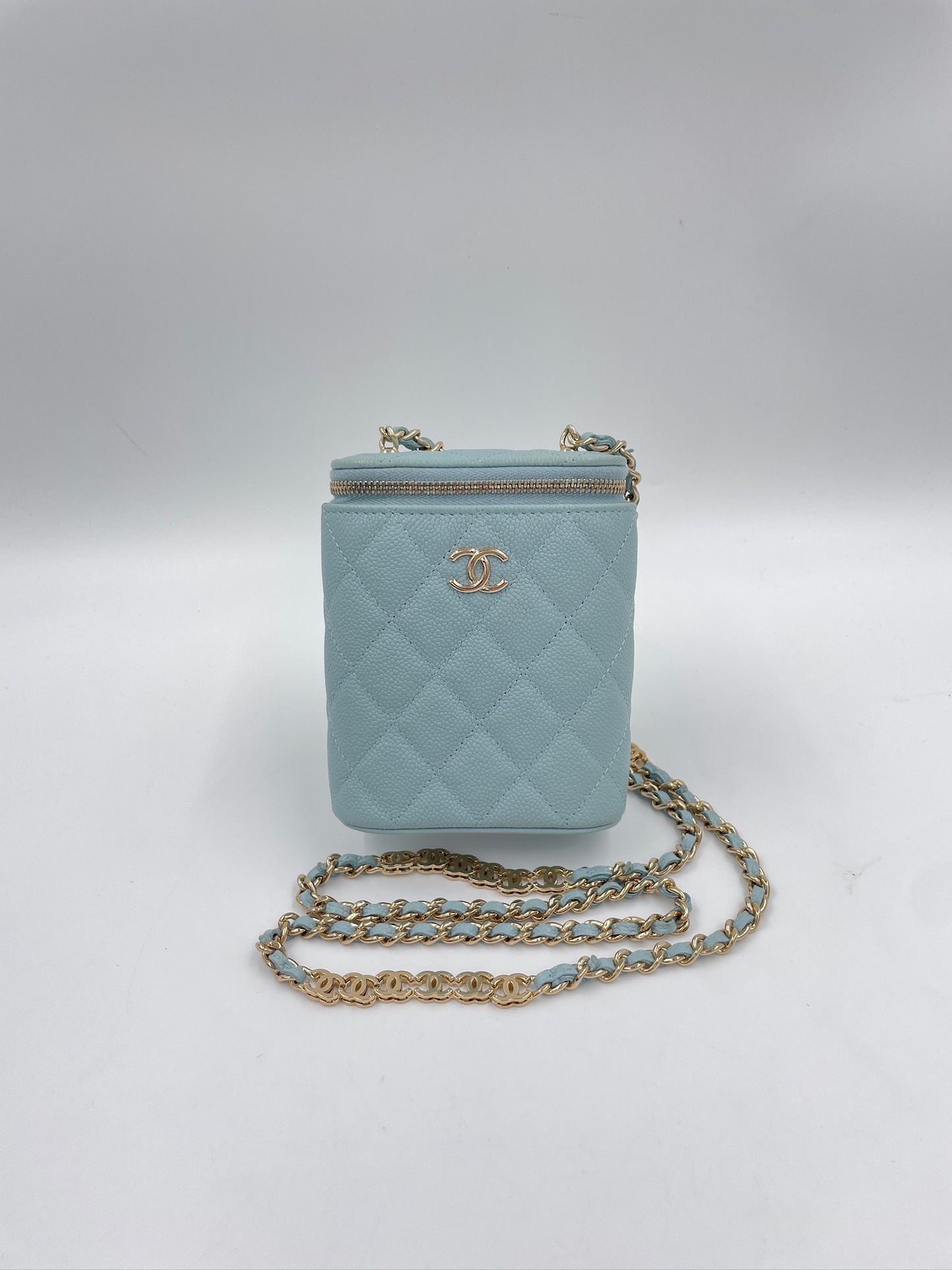 Chanel Baby Blue Case 鏈條包 / Rank SA