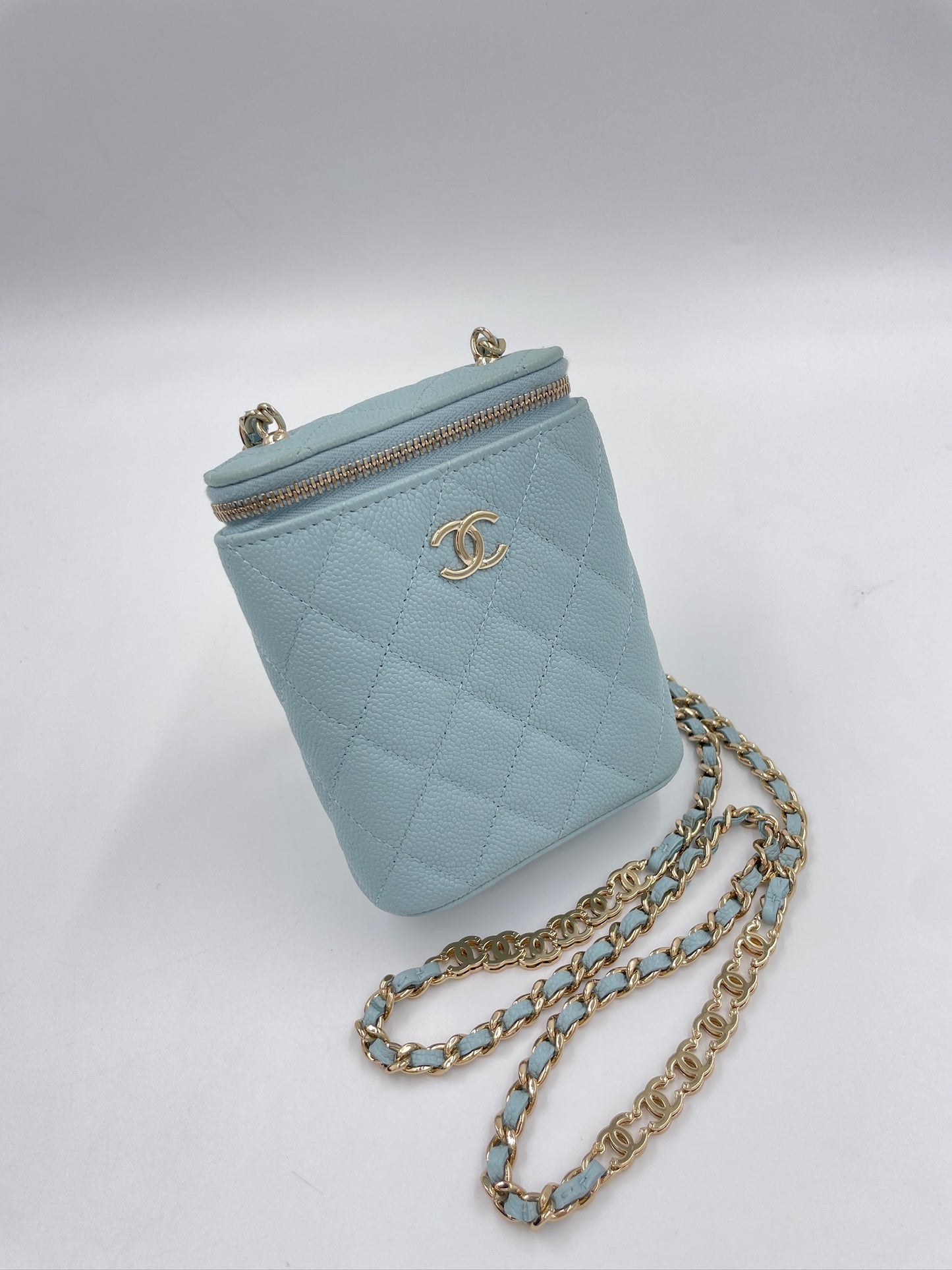 Chanel Baby Blue Case 鏈條包 / Rank SA