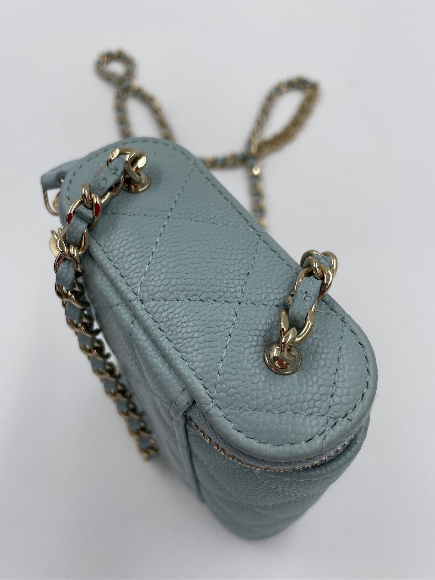 Chanel Baby Blue Case 鏈條包 / Rank SA