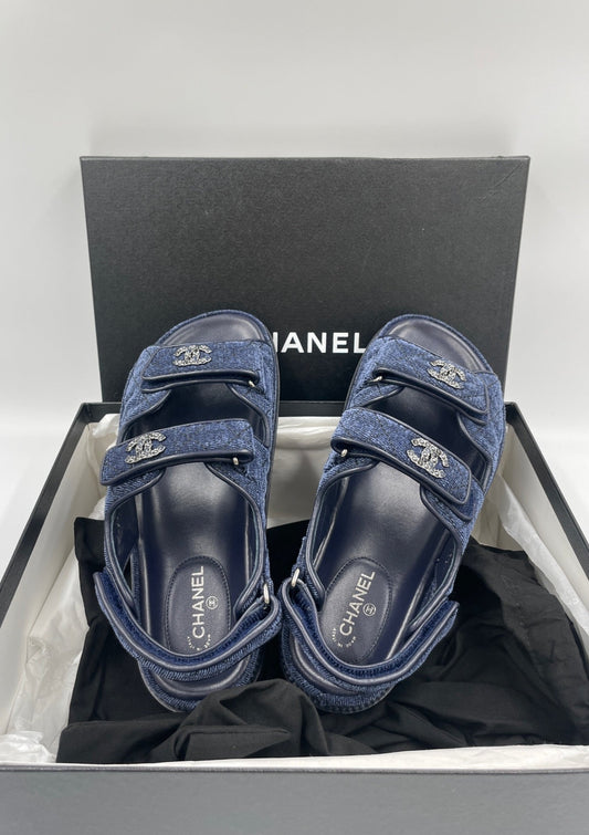 Chanel 牛仔魔鬼氈涼鞋