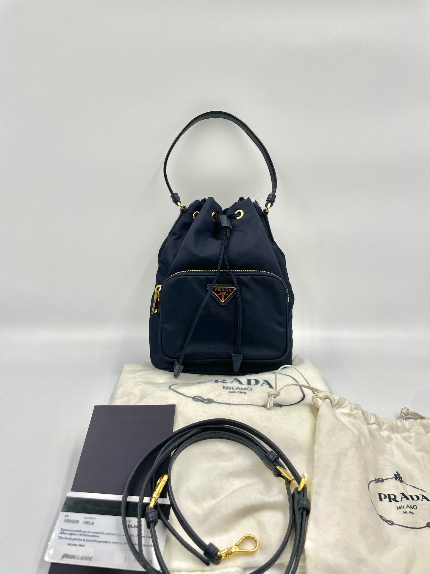 Prada 深藍色尼龍水桶包 / Rank SA