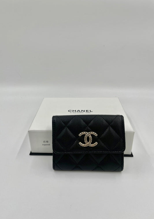 Chanel 23P 黑色鏤空LOGO卡包/NEW