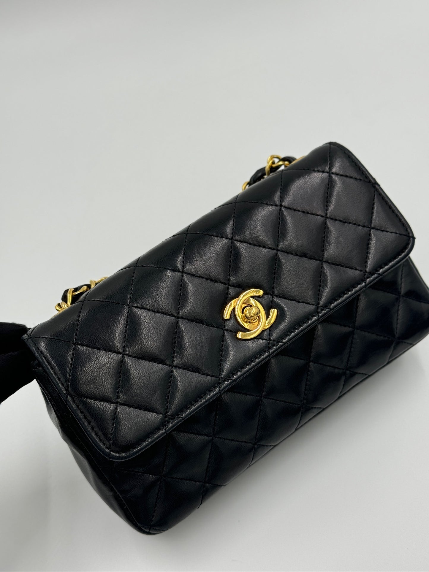 Chanel Vintage Mini CF 20cm Black 黑 / Rank A  24072308