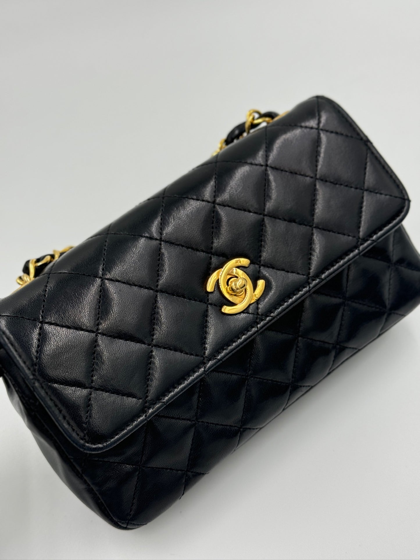 Chanel Vintage Mini CF 20cm Black 黑 / Rank A  24072308