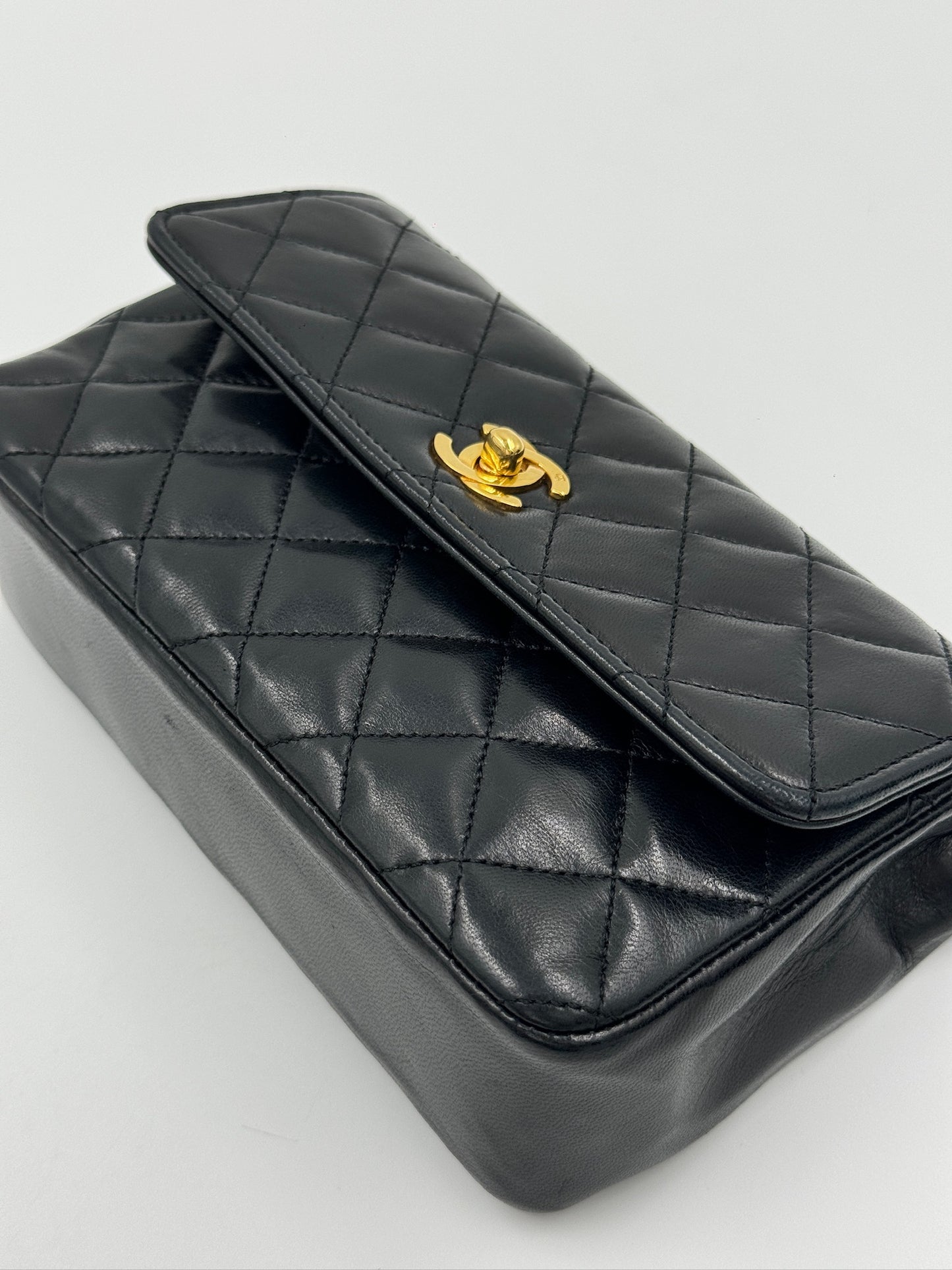 Chanel Vintage Mini CF 20cm Black 黑 / Rank A  24072308
