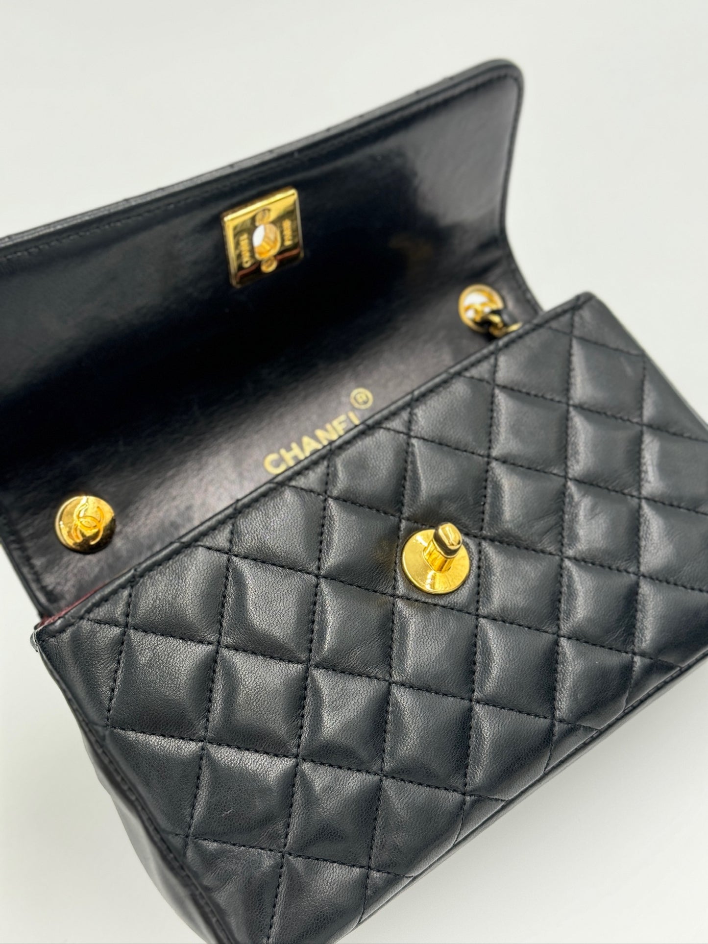 Chanel Vintage Mini CF 20cm Black 黑 / Rank A  24072308