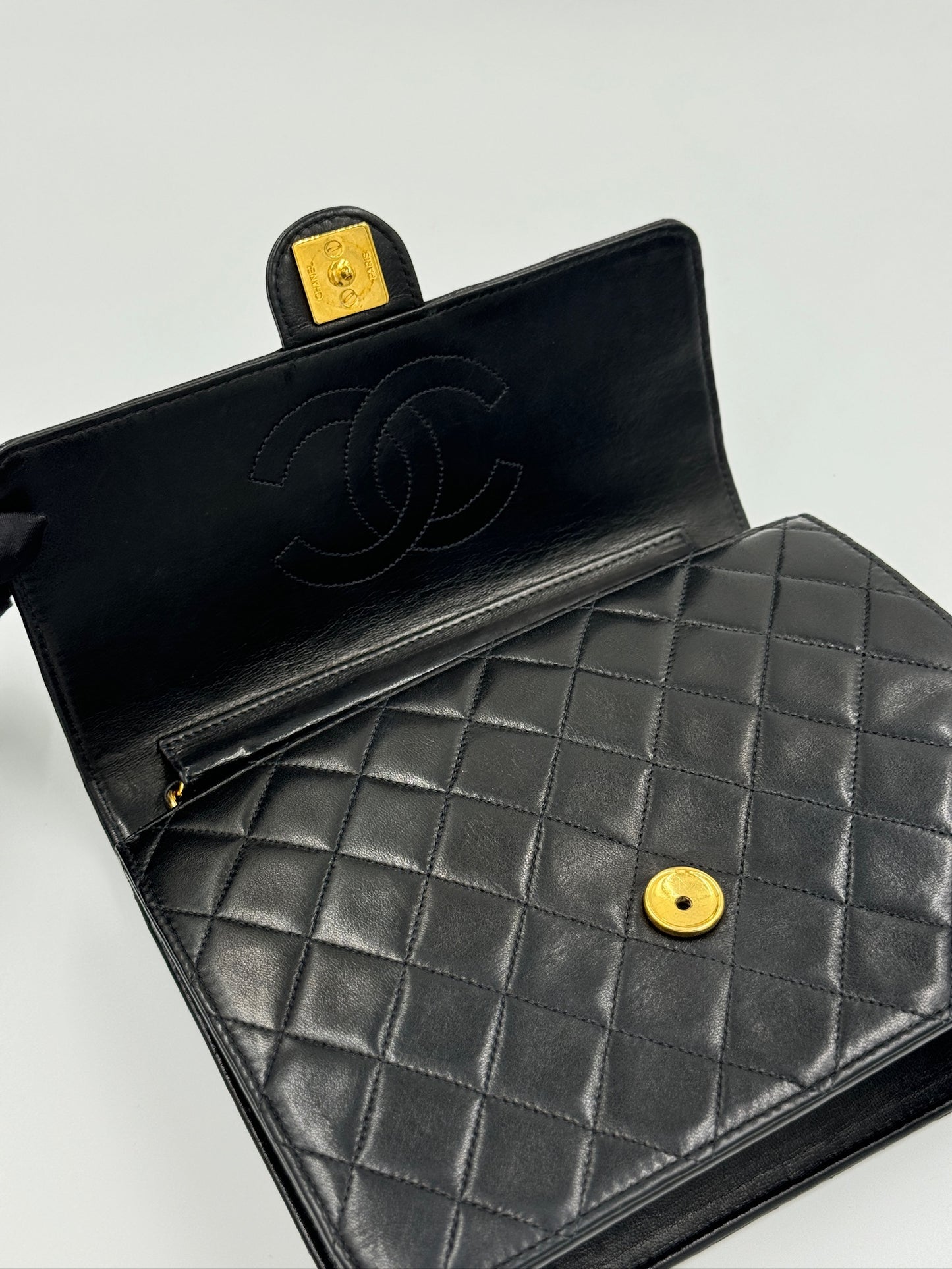 Chanel 22cm vintage 信封包 black 黑色 / Rank AB 24072310