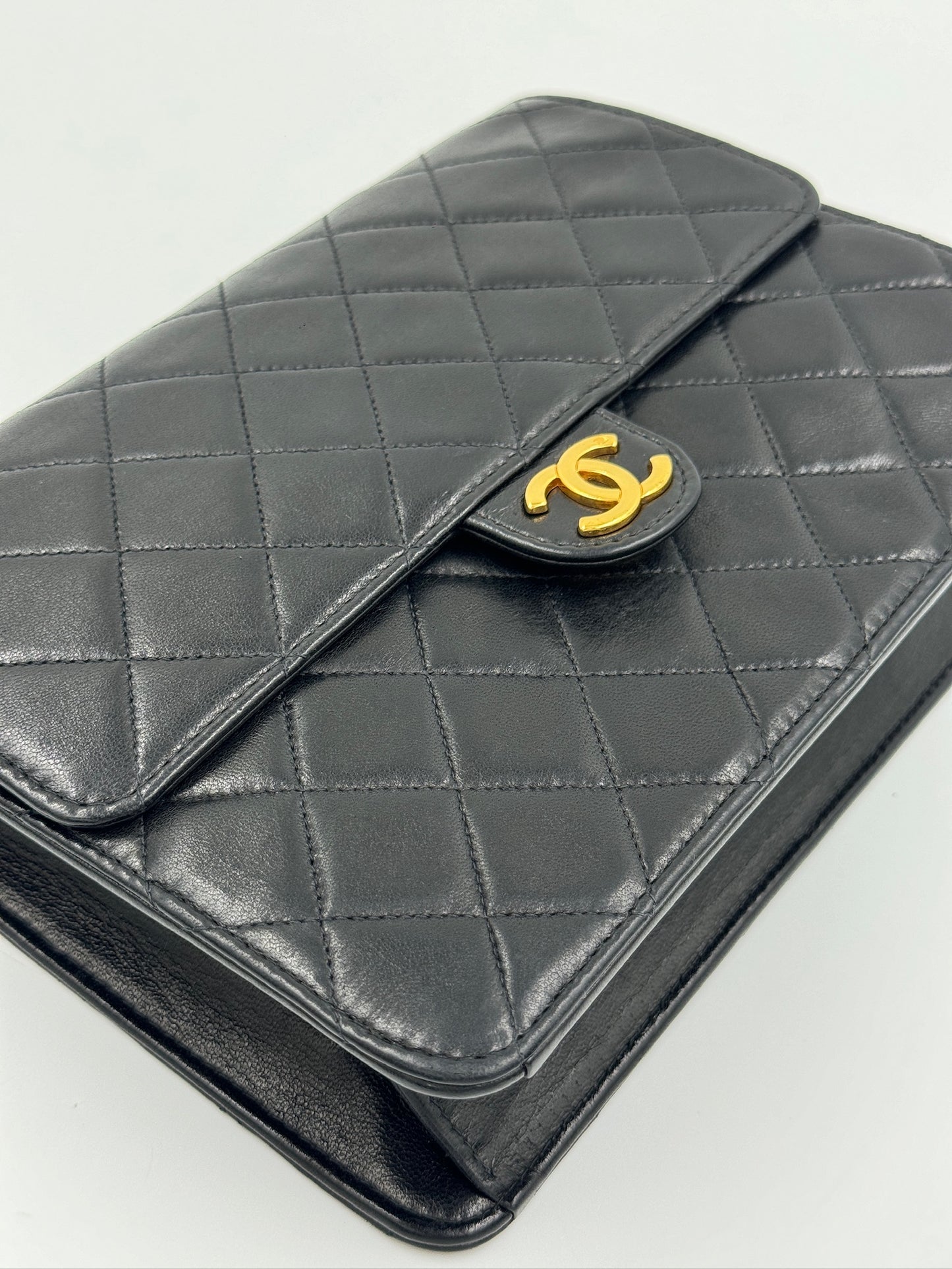 Chanel 22cm vintage 信封包 black 黑色 / Rank AB 24072310