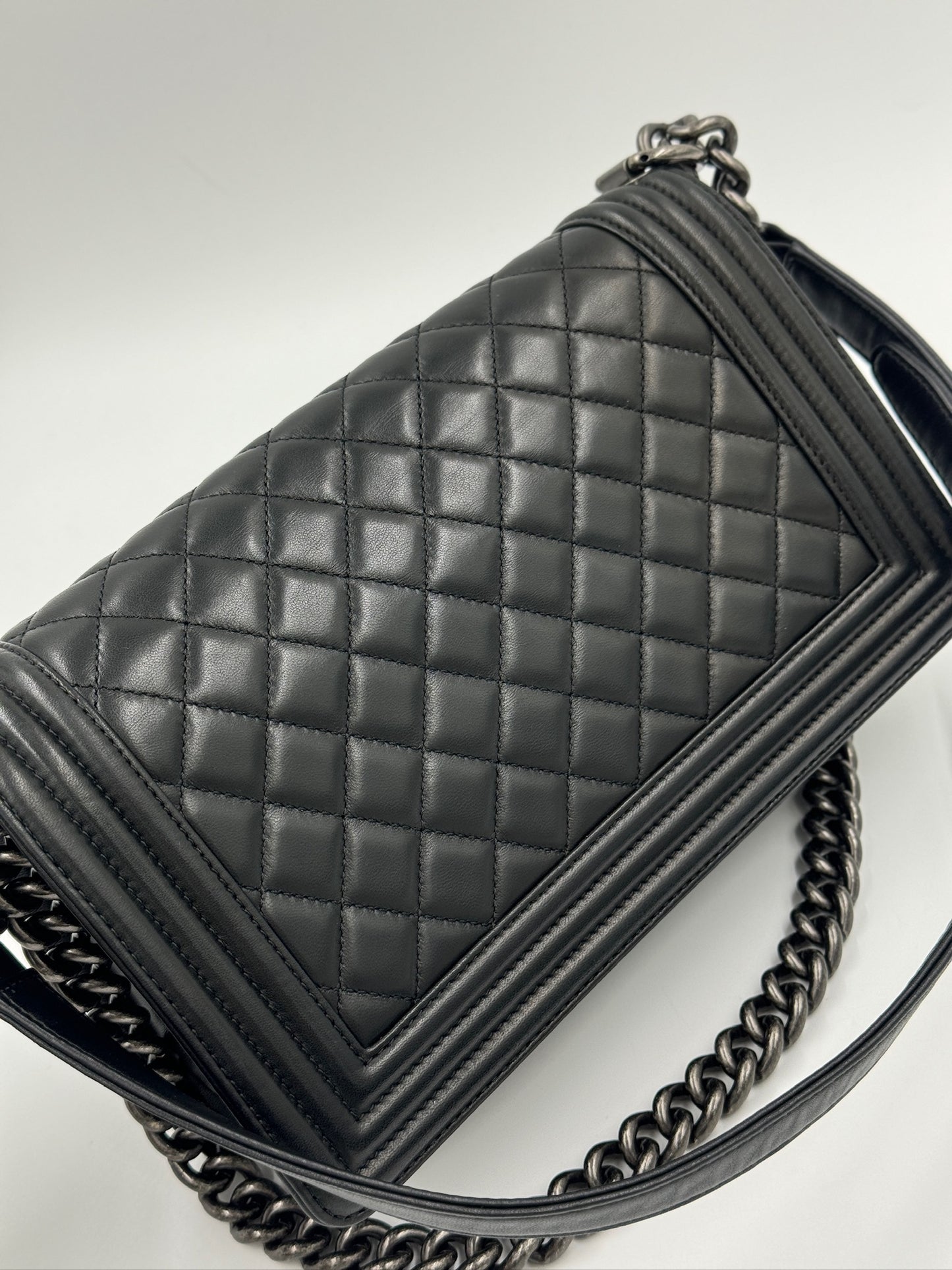 Chanel  leboy 25 小牛皮 黑銀 / Rank A 24072318