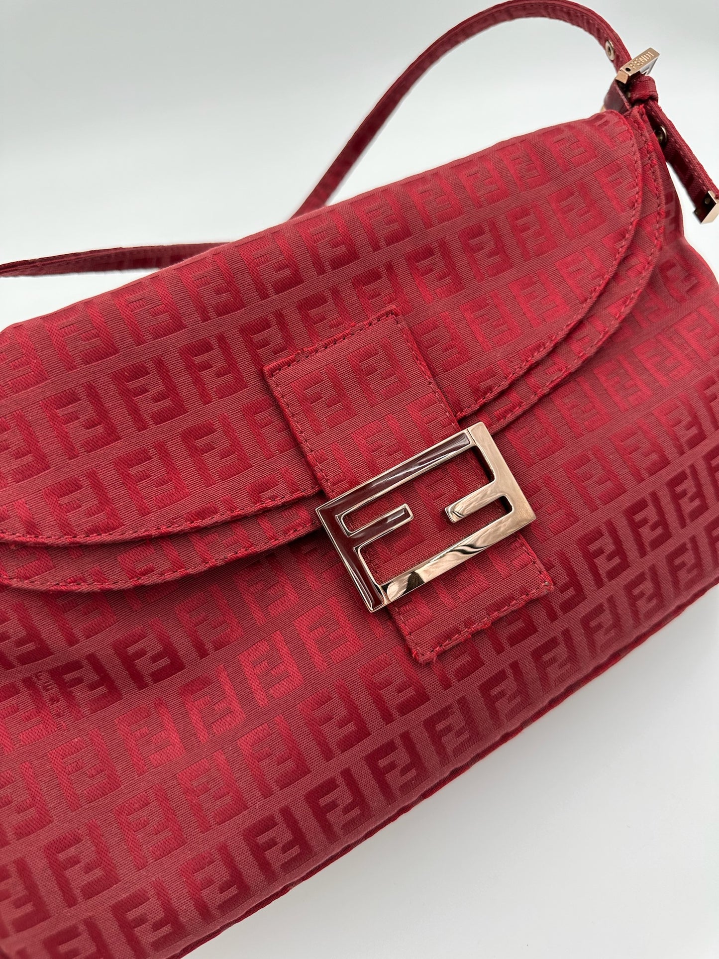 Fendi 大法棍 紅色 Bag / Rank SA S240411008