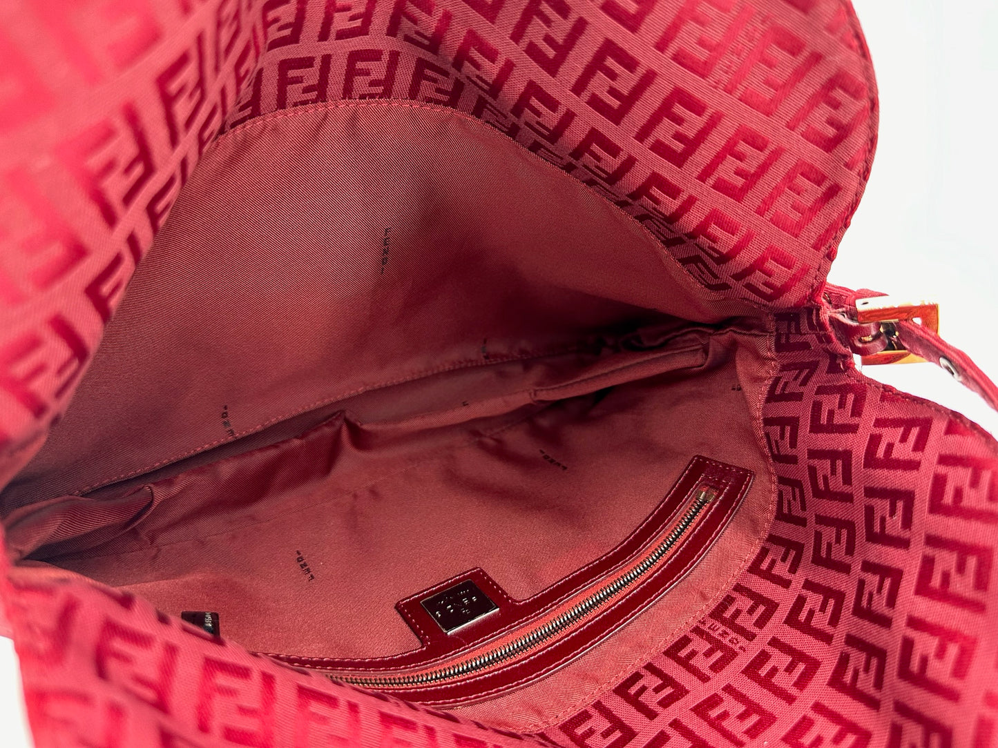 Fendi 大法棍 紅色 Bag / Rank SA S240411008