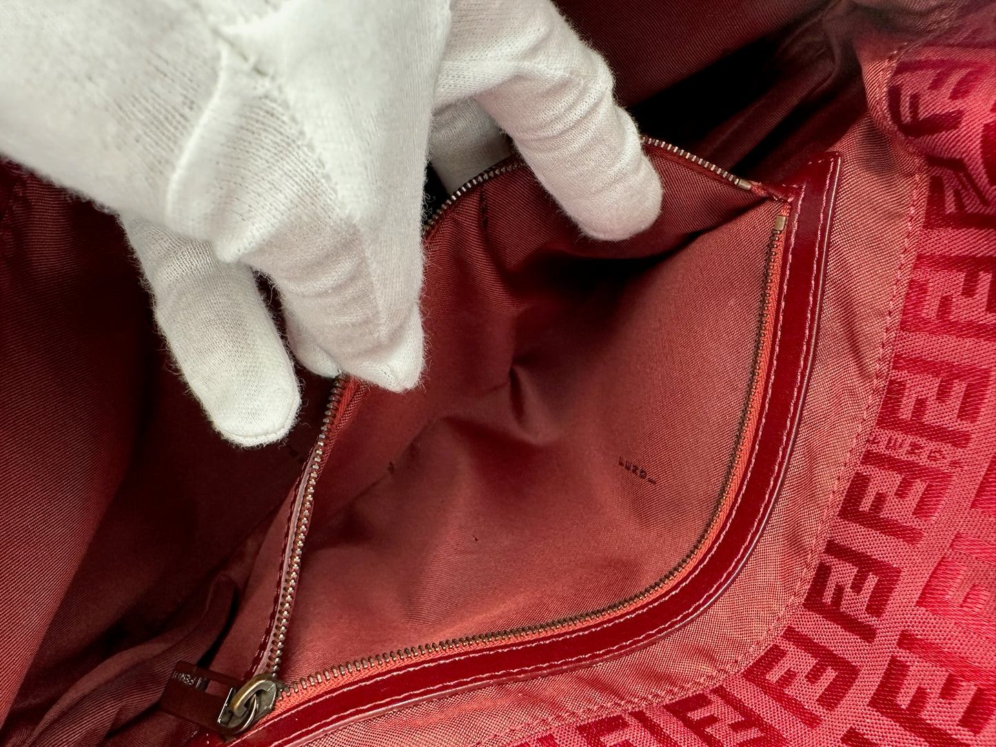 Fendi 大法棍 紅色 Bag / Rank SA S240411008