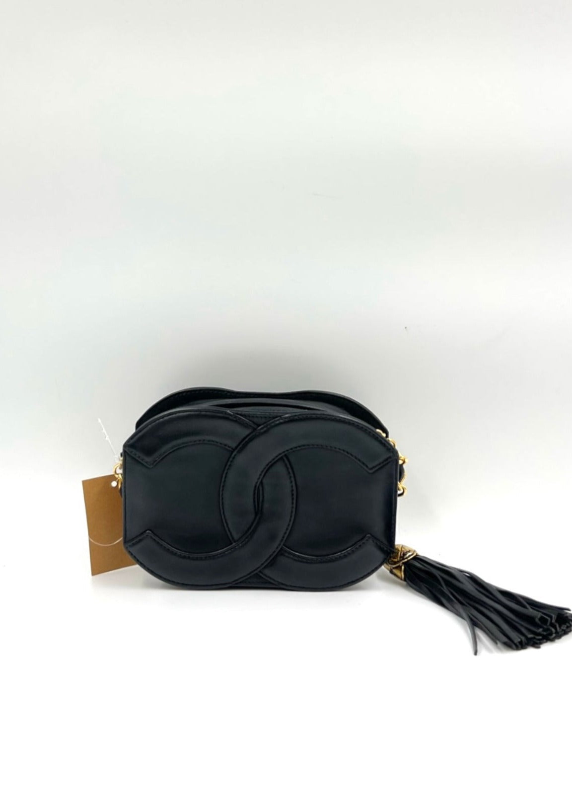 Chanel 浮雕Logo流蘇相機包 / Rank SA