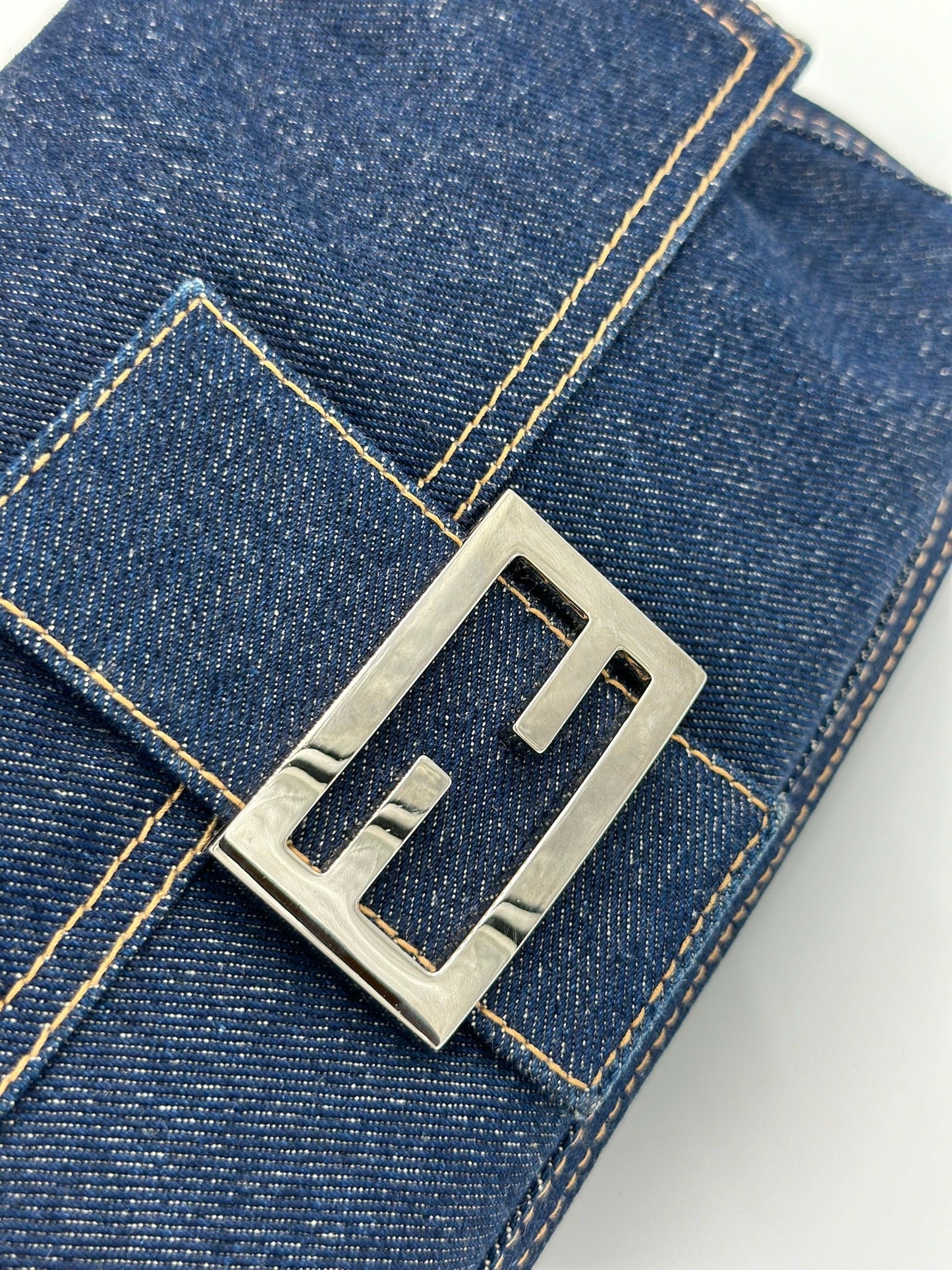 Fendi Denim 牛仔法棍 / Rank A S240411009