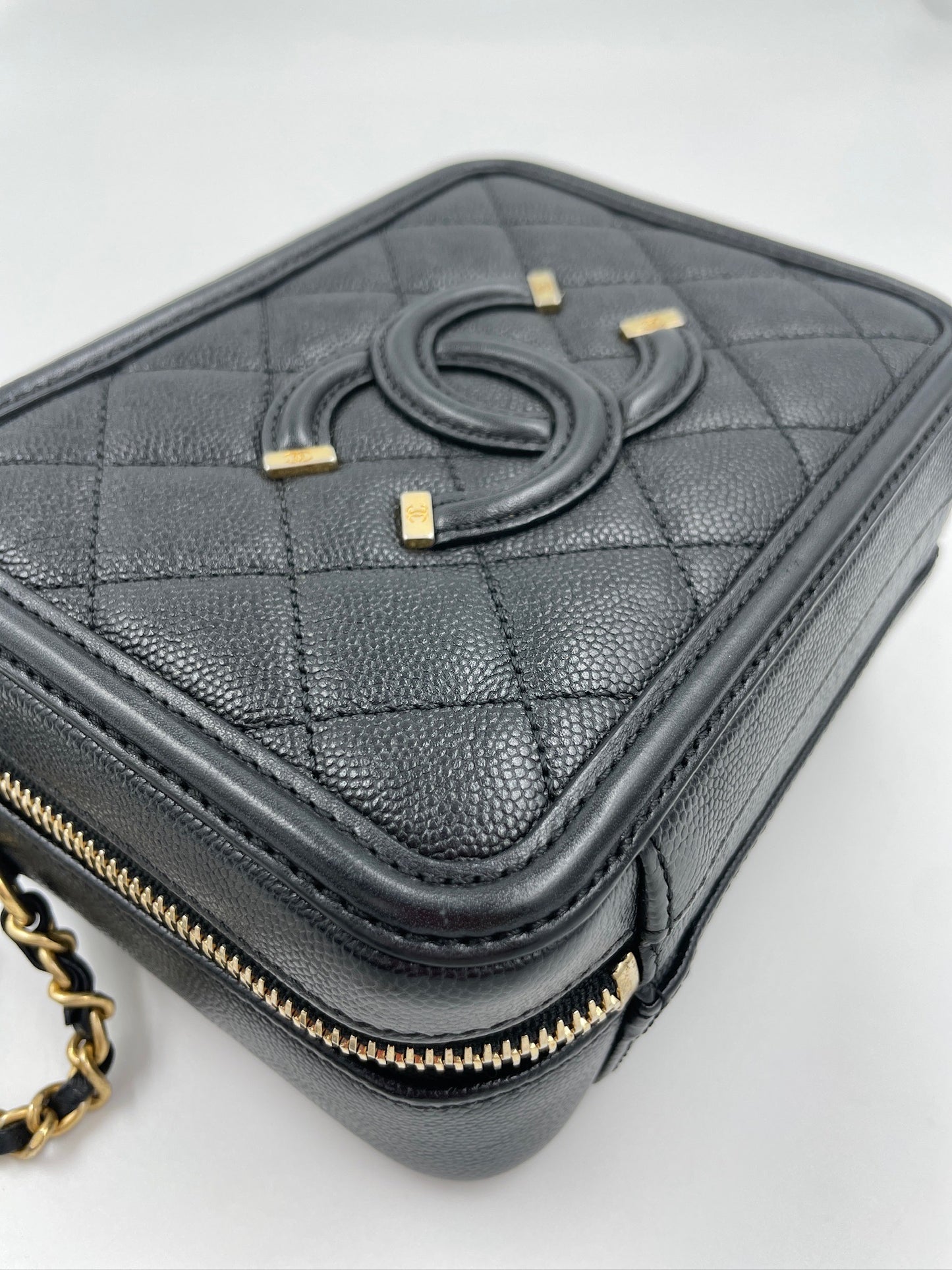Chanel vantiy case 深藍 / Rank A S240401002
