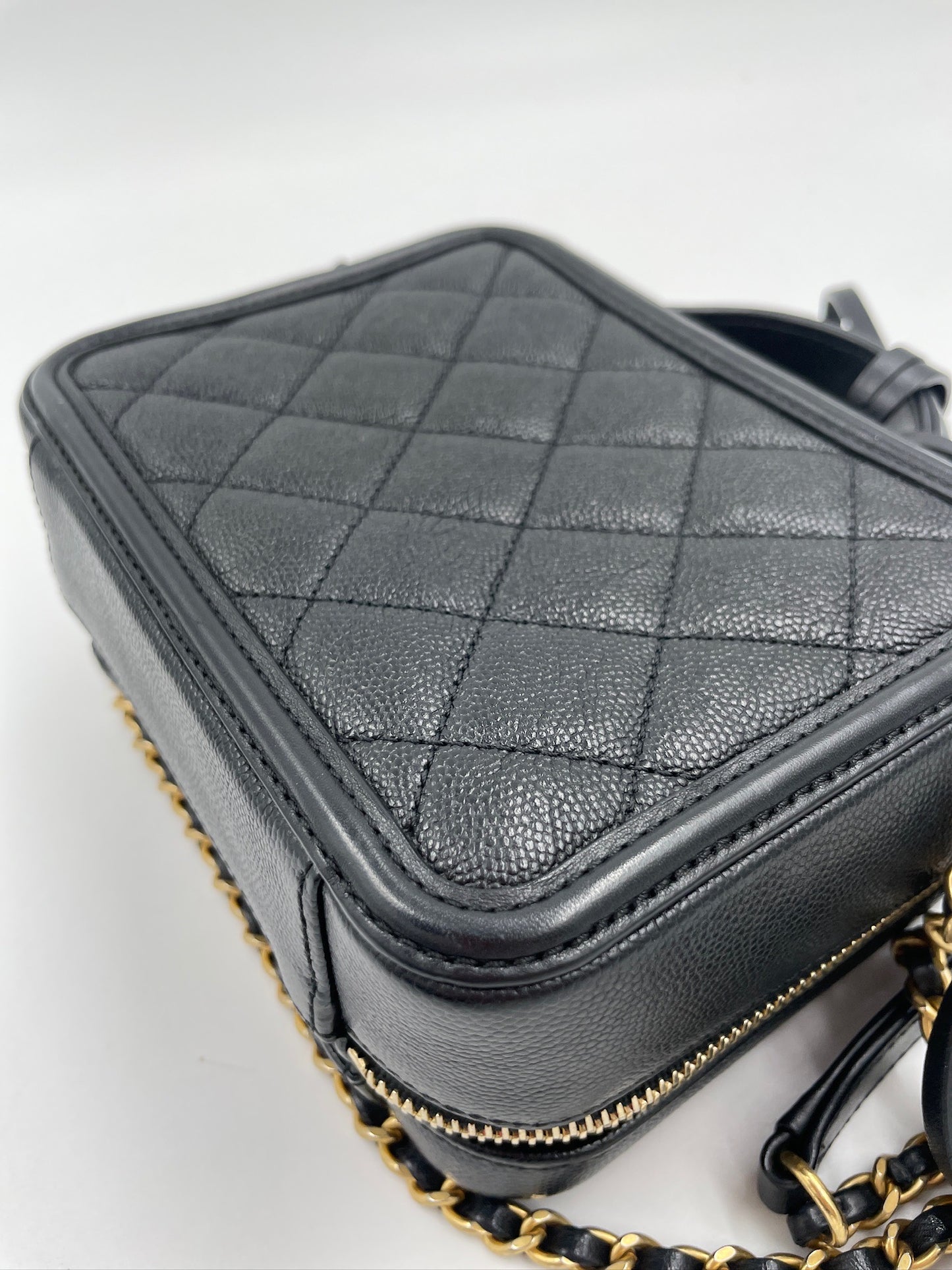Chanel vantiy case 深藍 / Rank A S240401002