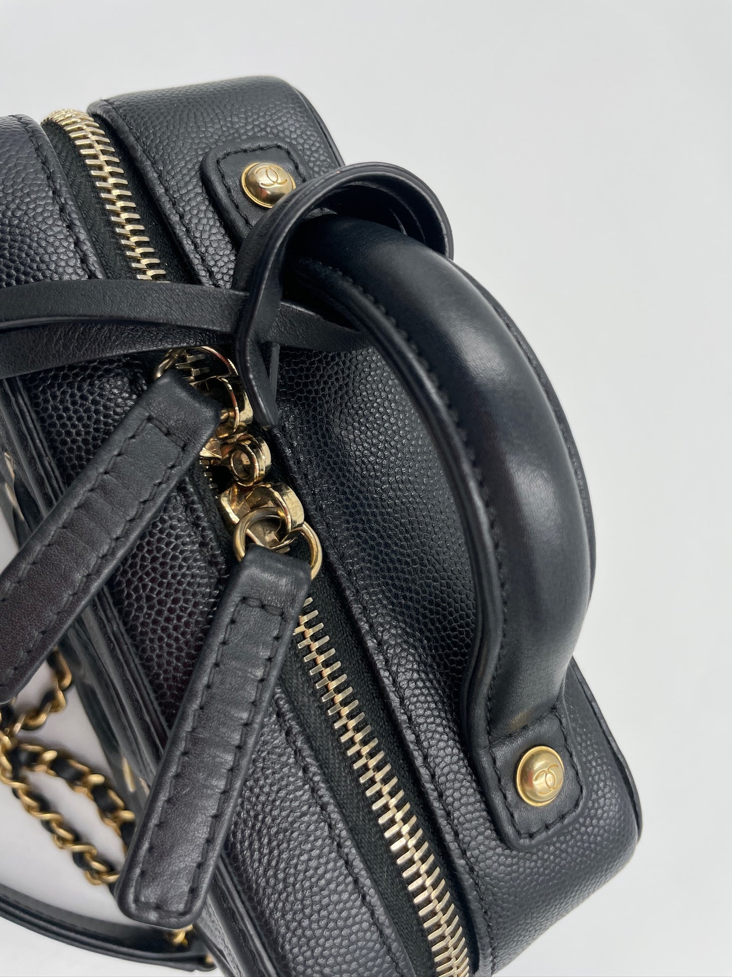 Chanel vantiy case 深藍 / Rank A S240401002
