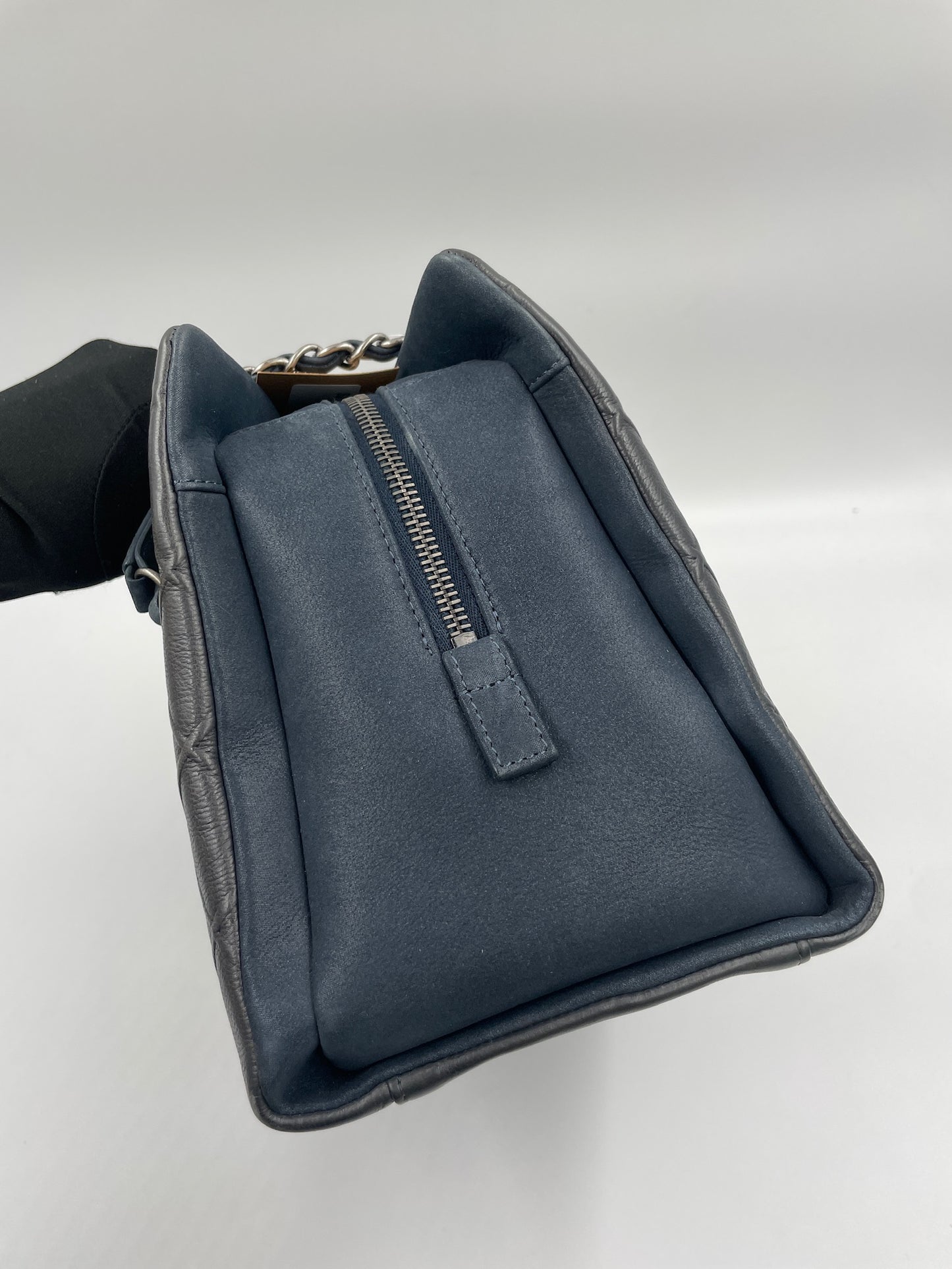 Chanel 牛皮黑銀托特包/Rank SA