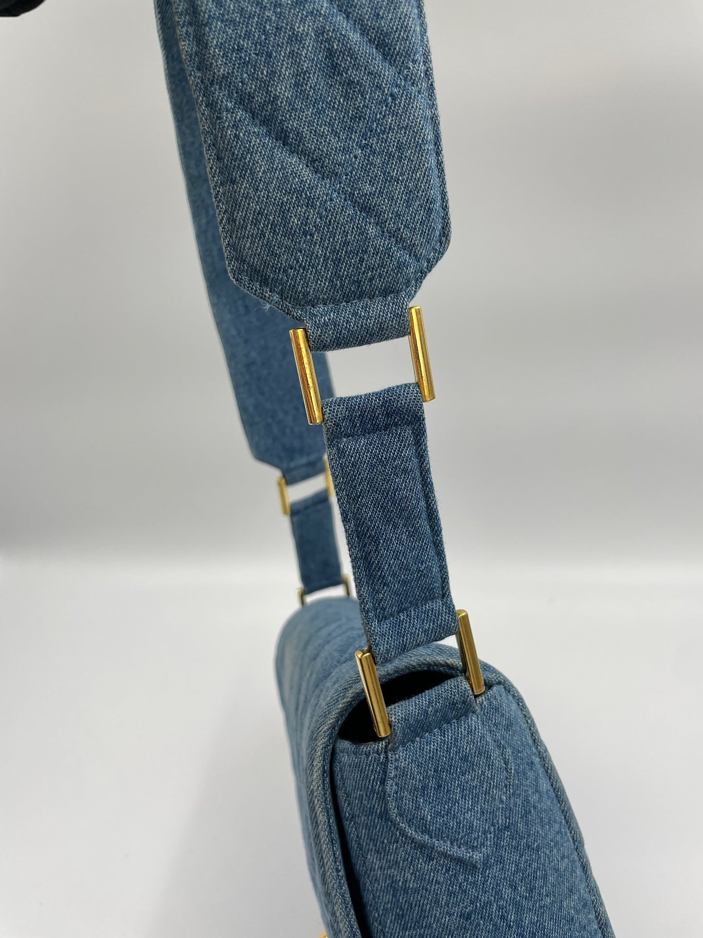 Chanel 牛仔單肩包 / Rank SA