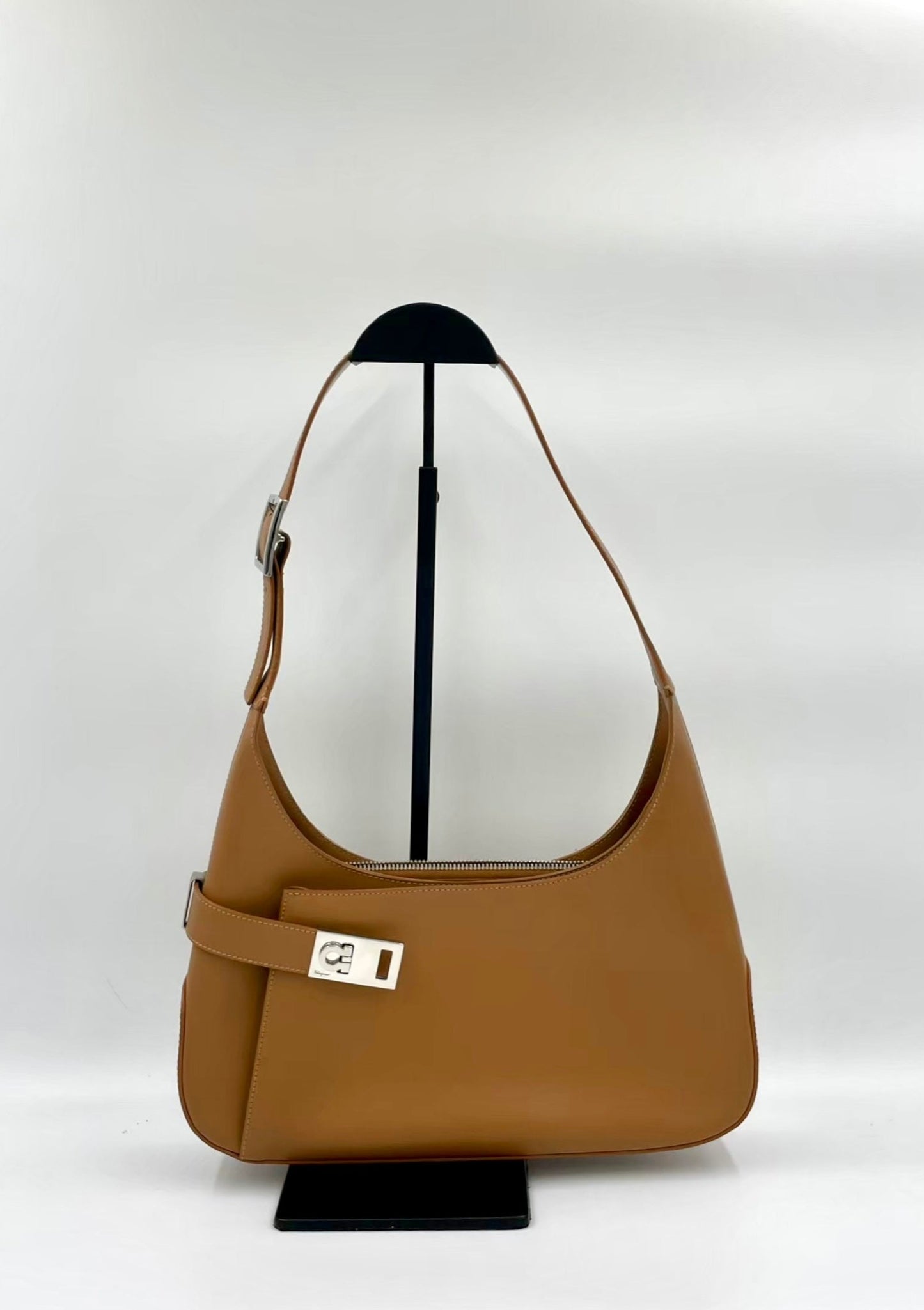 Ferragamo Hobo / Rank SA