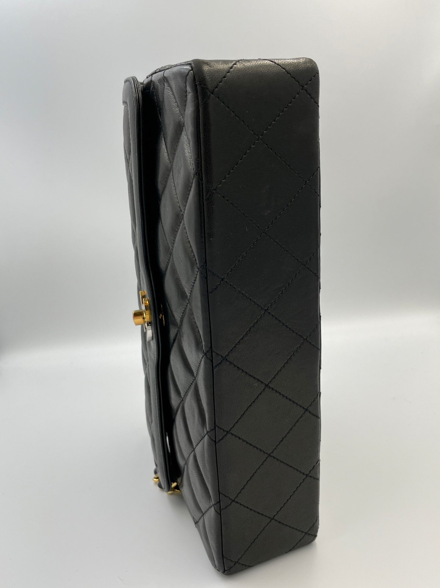 Chanel 鴛鴦釦CF 巴黎限定款 / Rank SA