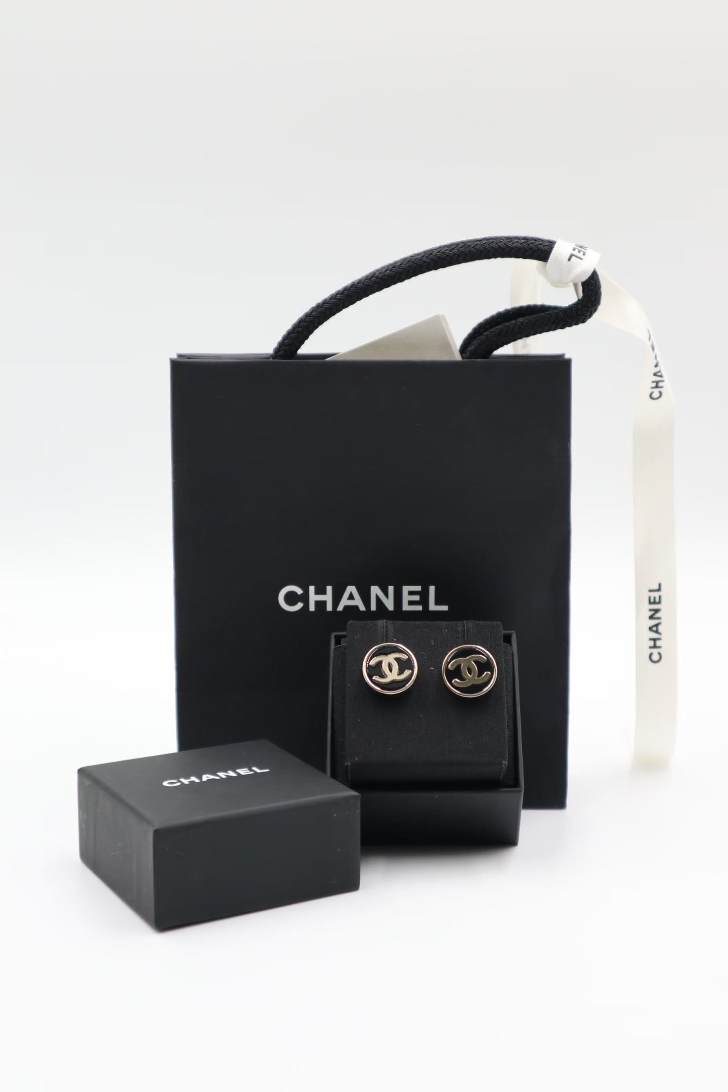 Chanel Earrings / Rank SA 25041102